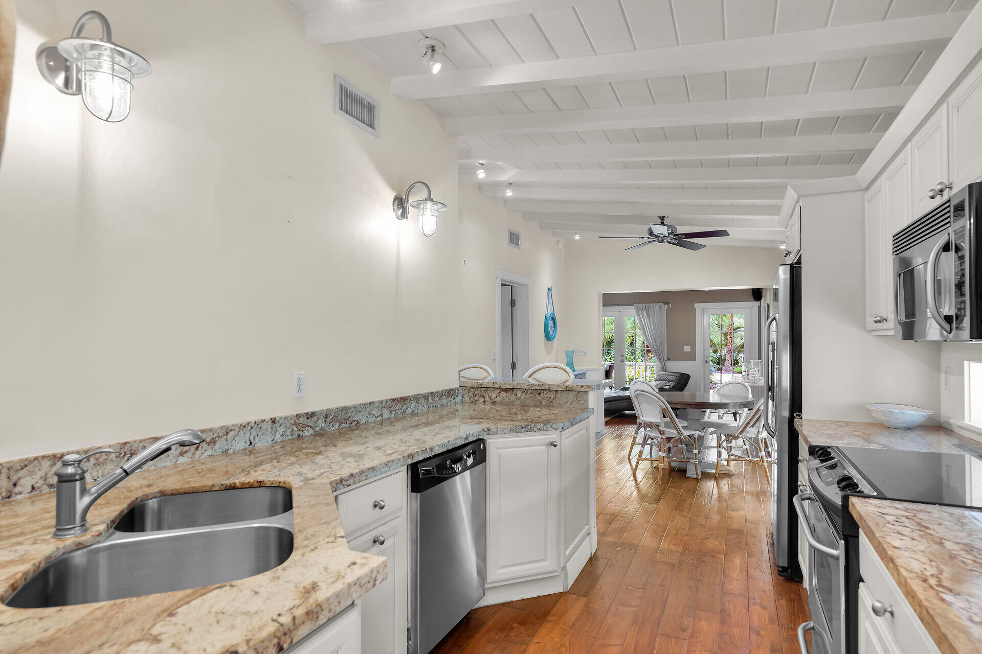 141 Plantation Boulevard