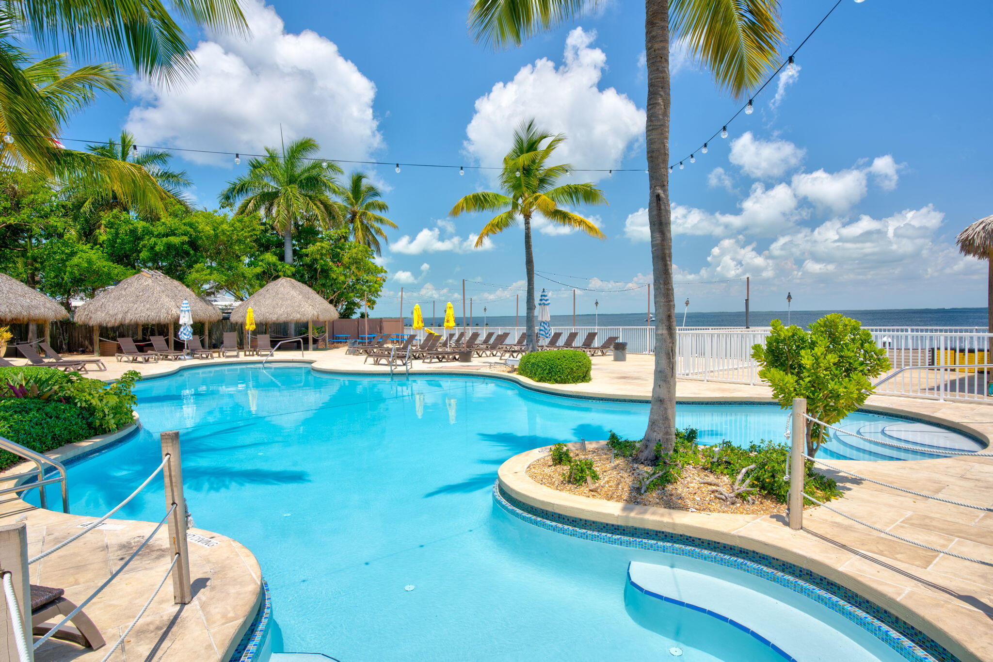 104000 Overseas Highway 2-5