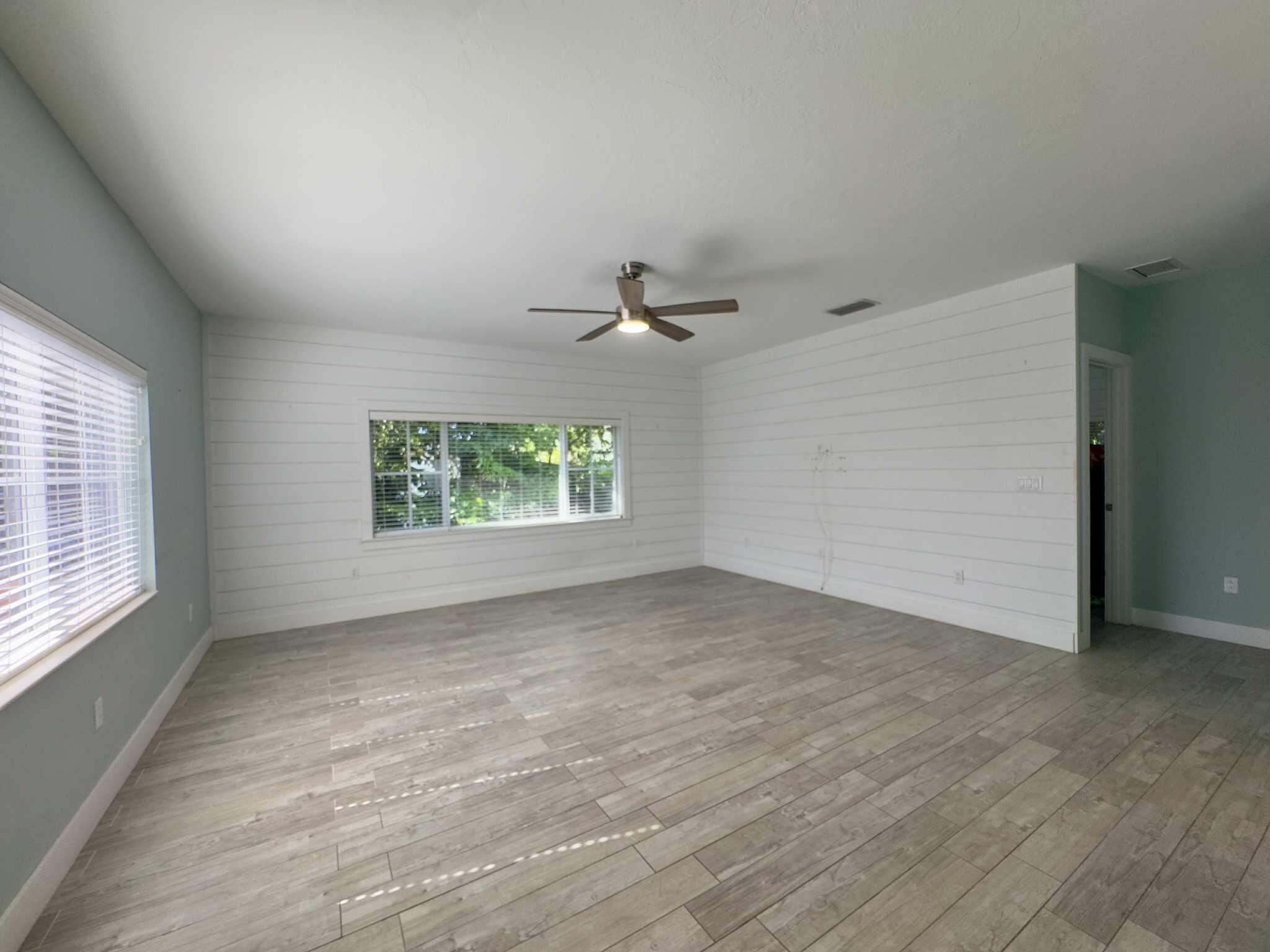 241 W Seaview Drive