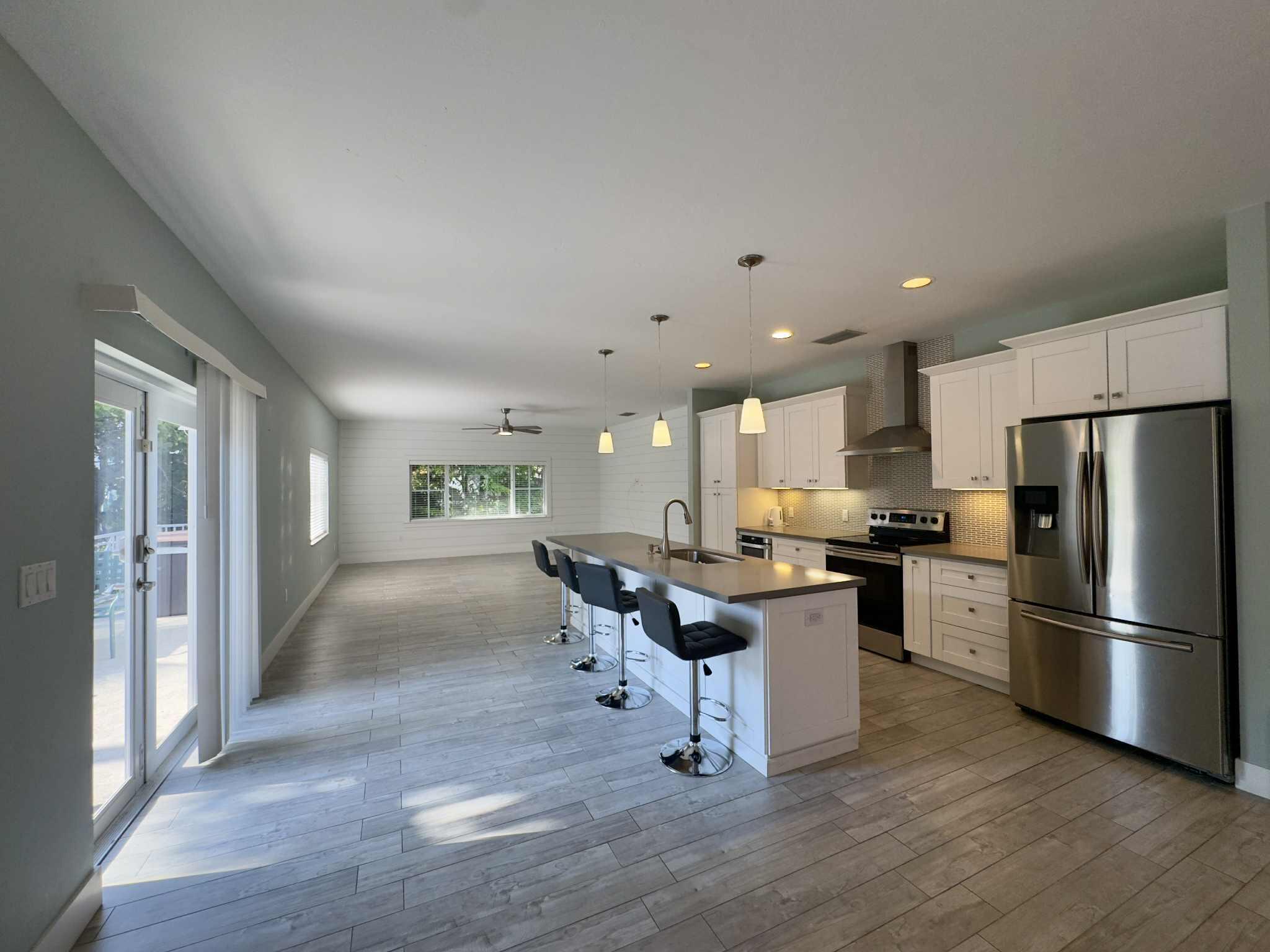 241 W Seaview Drive