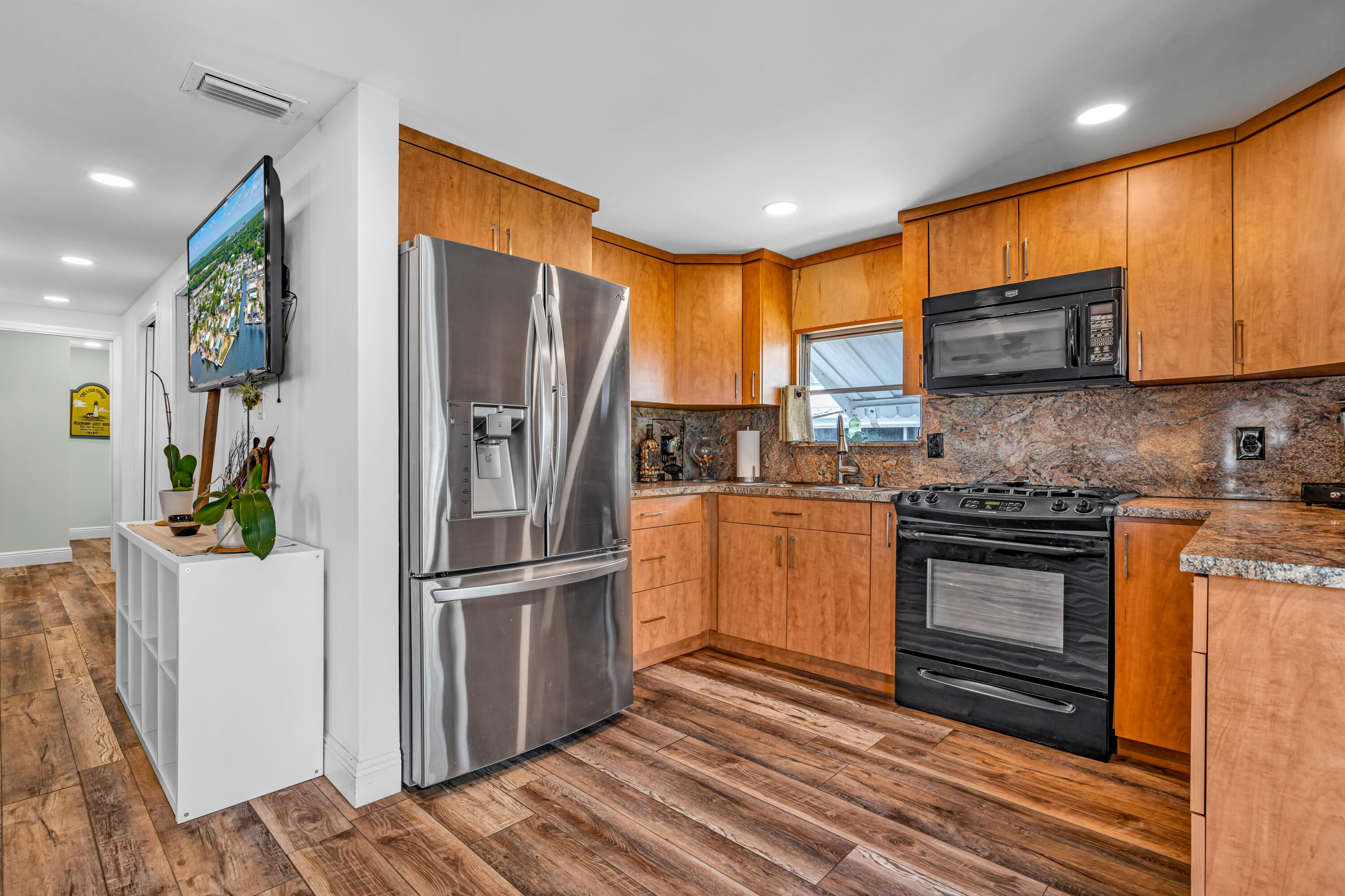 7 Avenue D