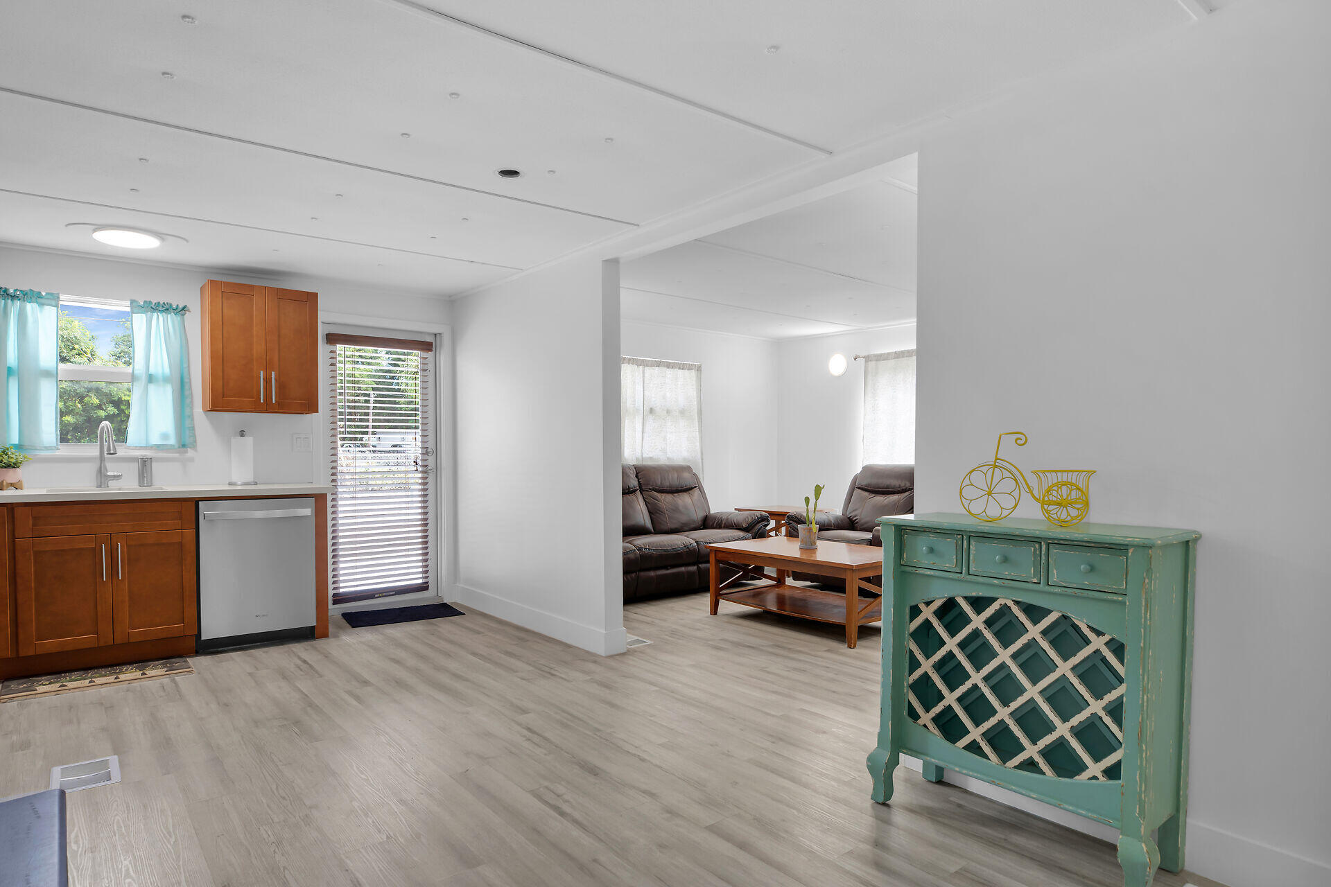 66 Hibiscus Lane