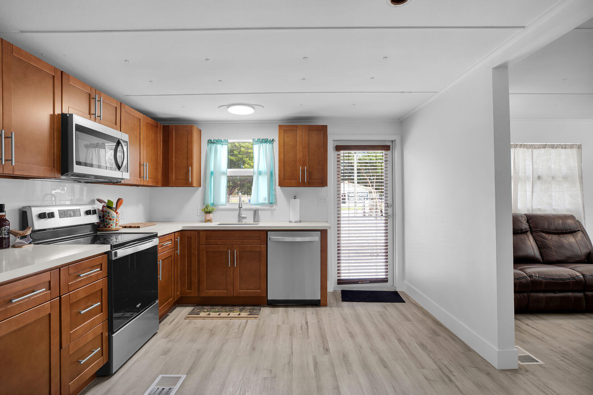 66 Hibiscus Lane