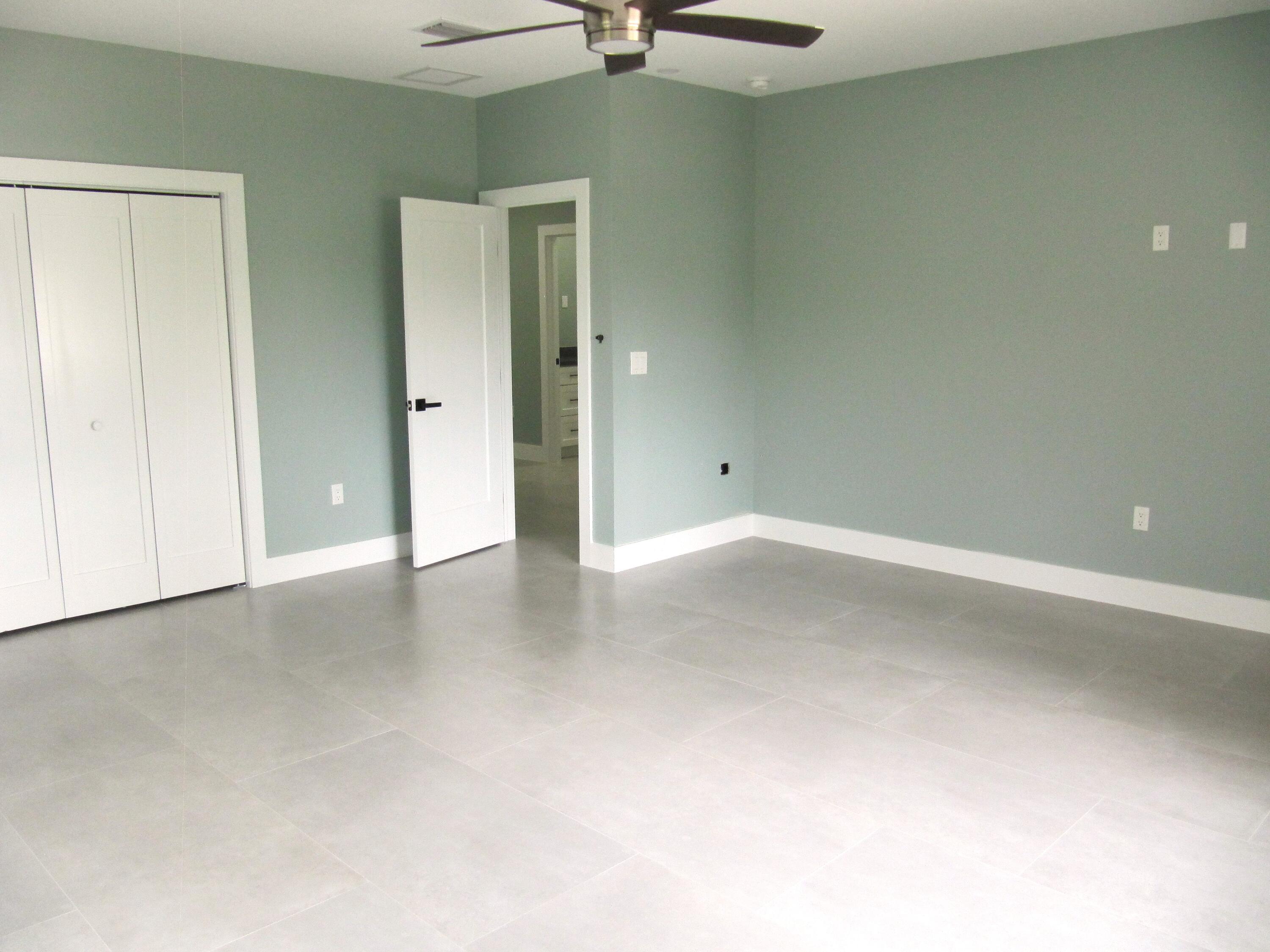 25 Abaco Road