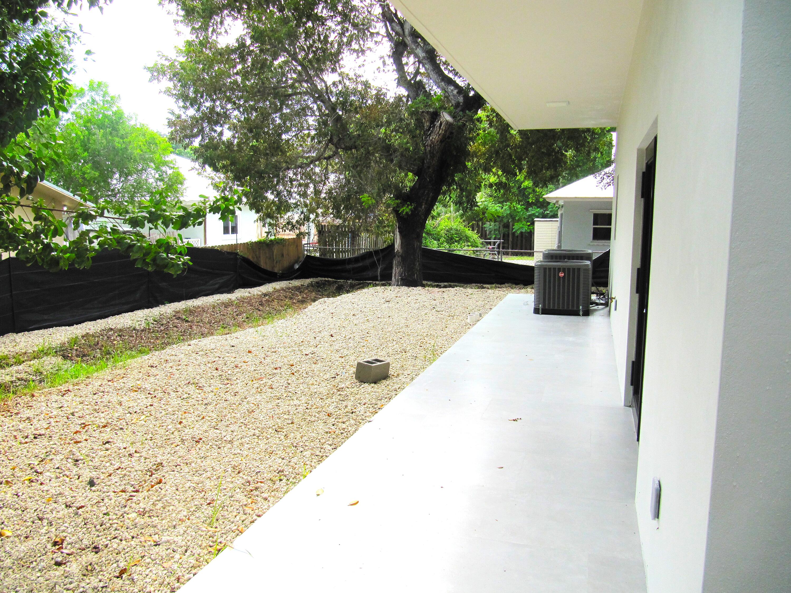 25 Abaco Road