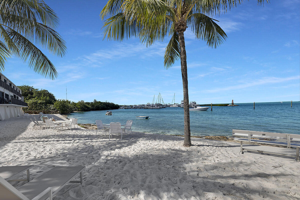 87200 Overseas Highway M2