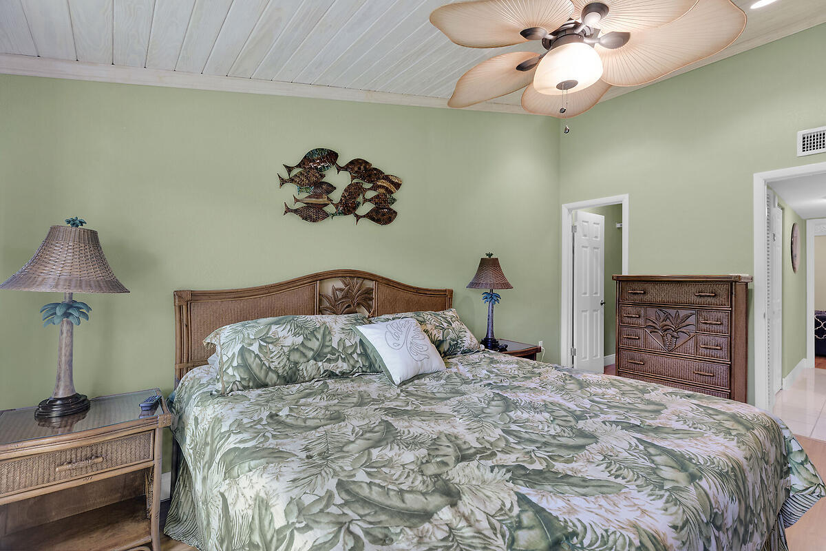 87200 Overseas Highway M2