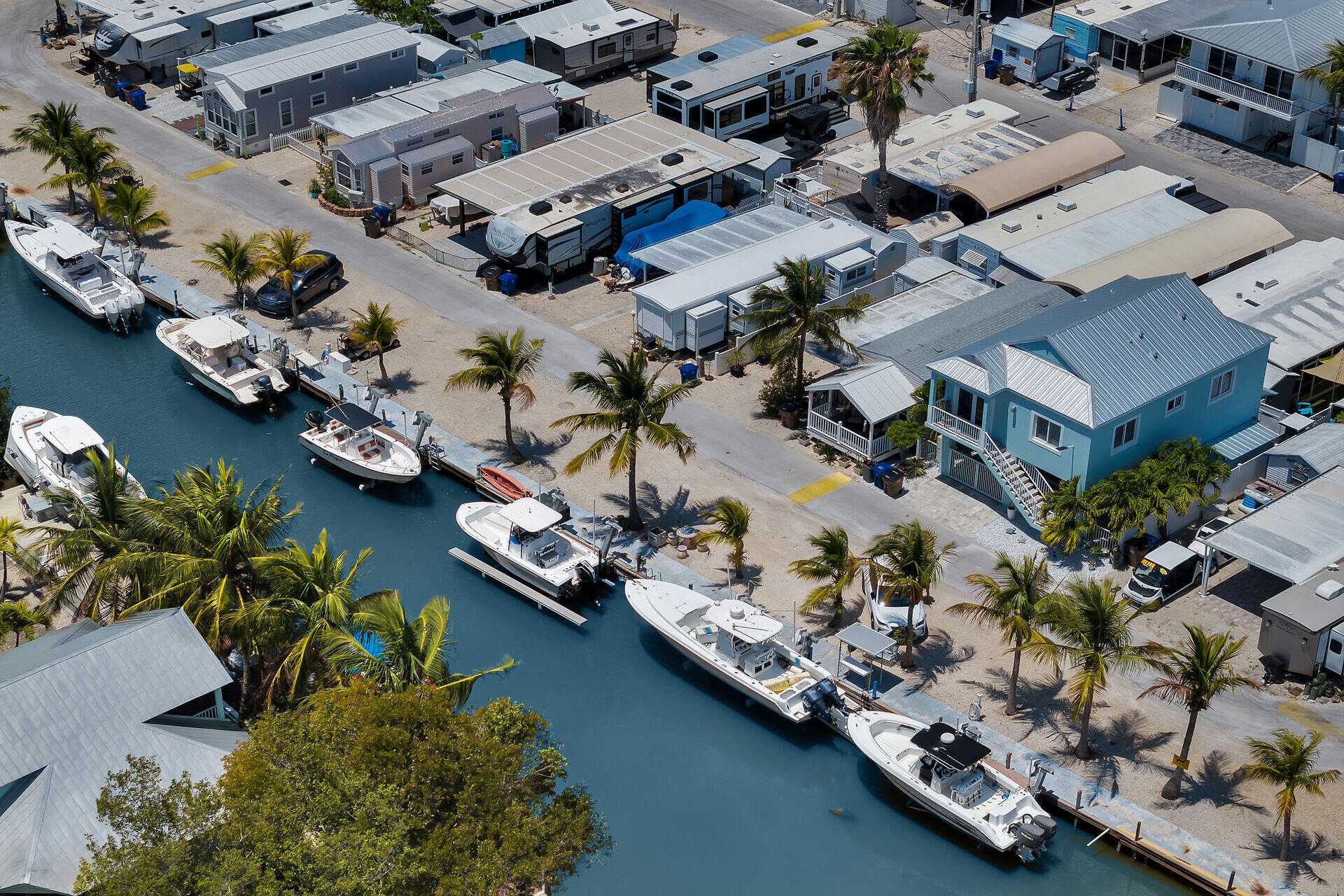 325 Calusa Street 250