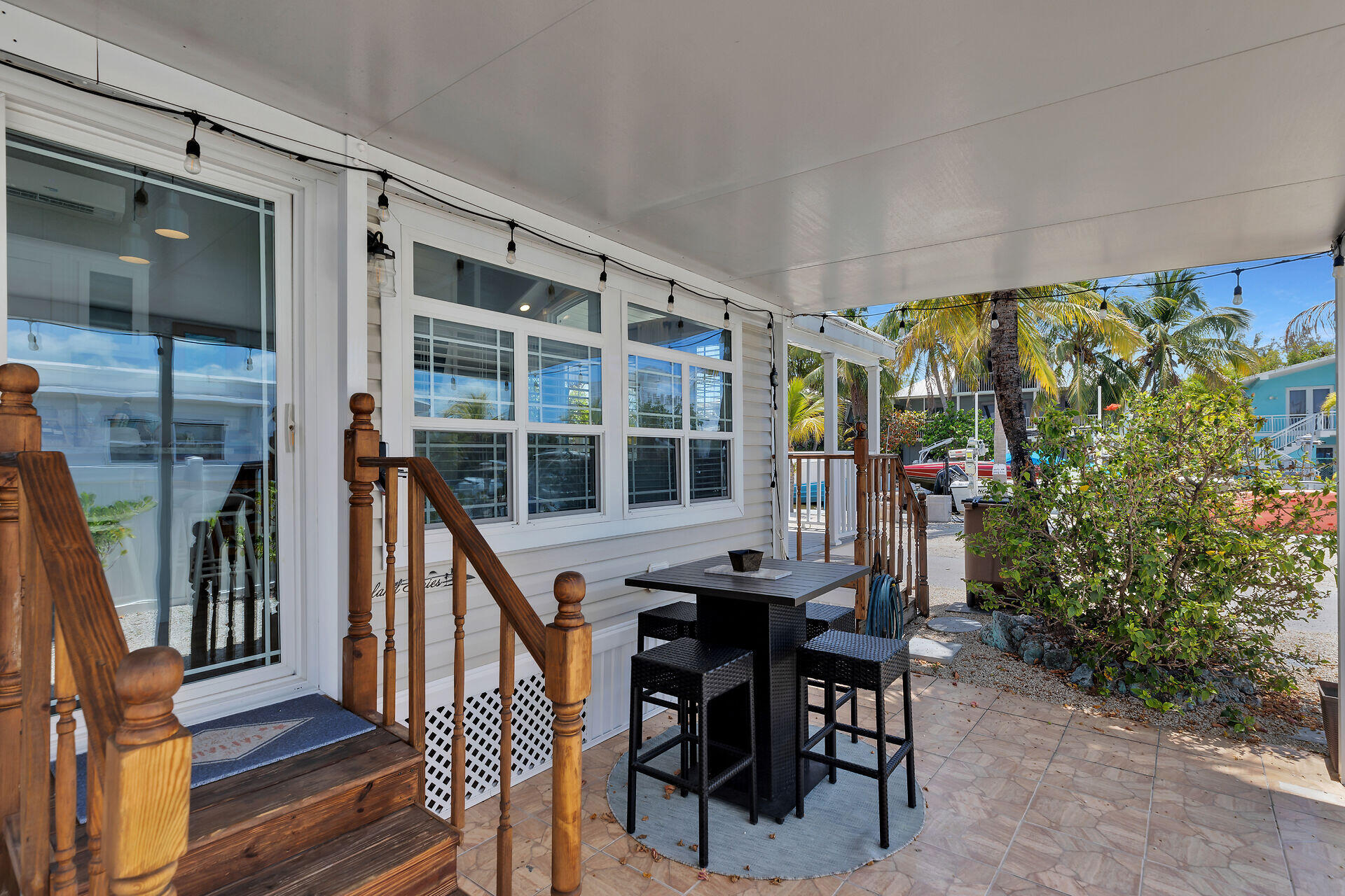 325 Calusa Street 250