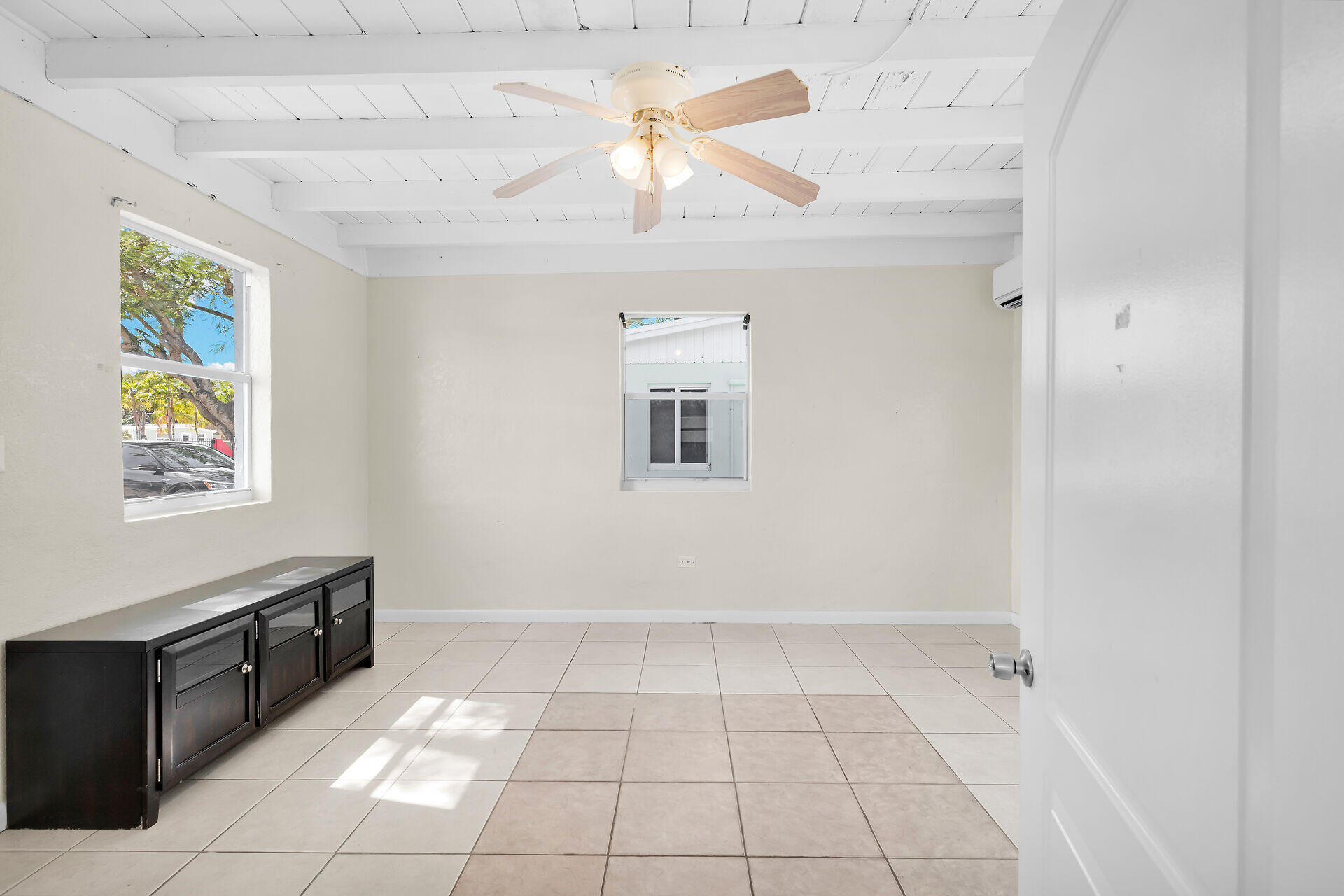 53 Hibiscus Lane