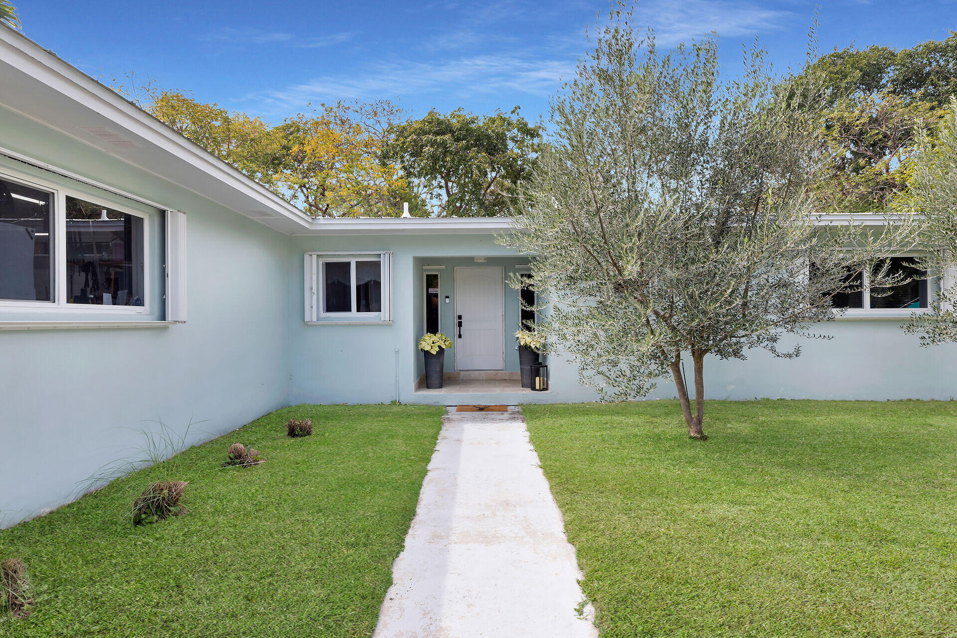 1003 Gibraltar Road