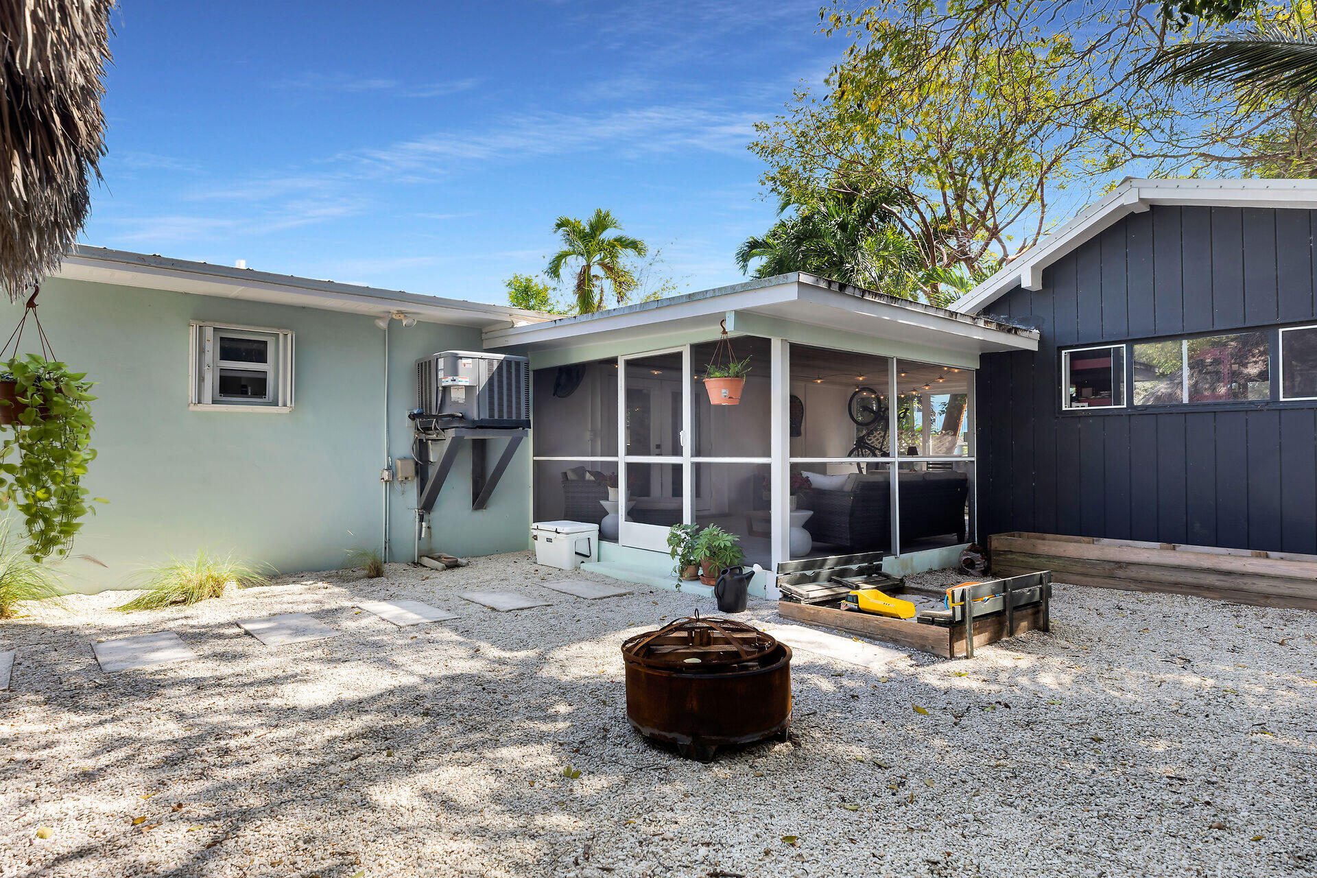 1003 Gibraltar Road