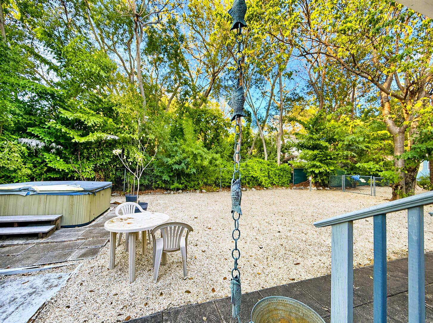 8 N Marlin Avenue