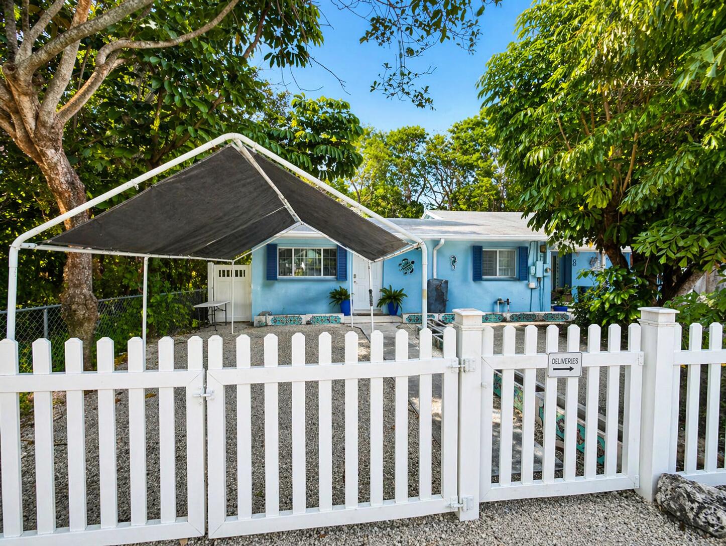 8 N Marlin Avenue