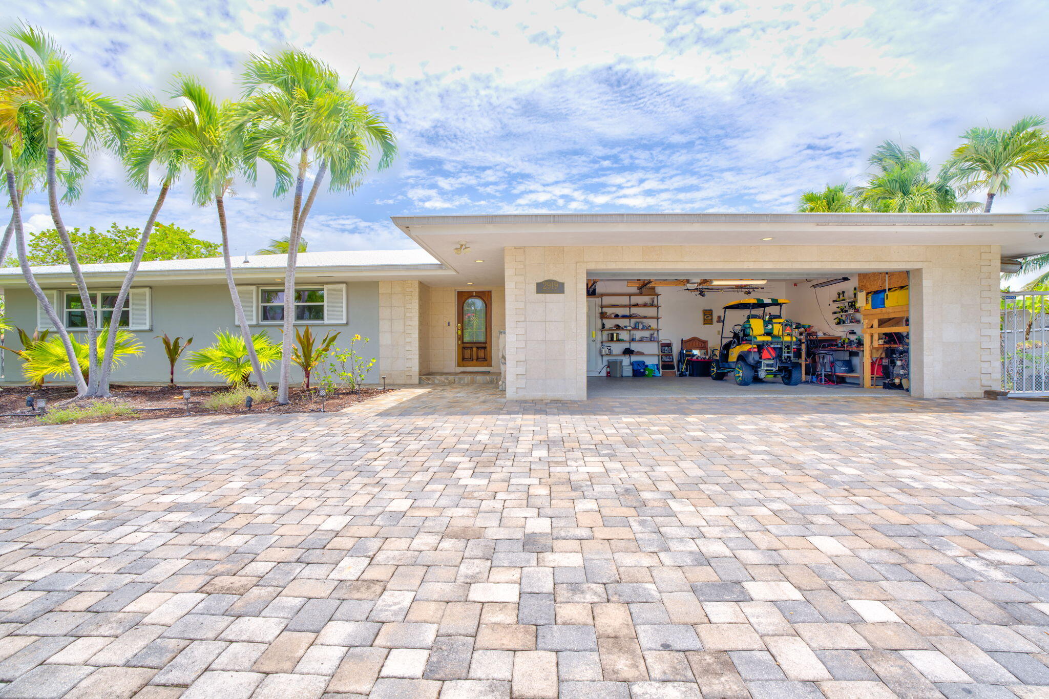2919 Sombrero Boulevard