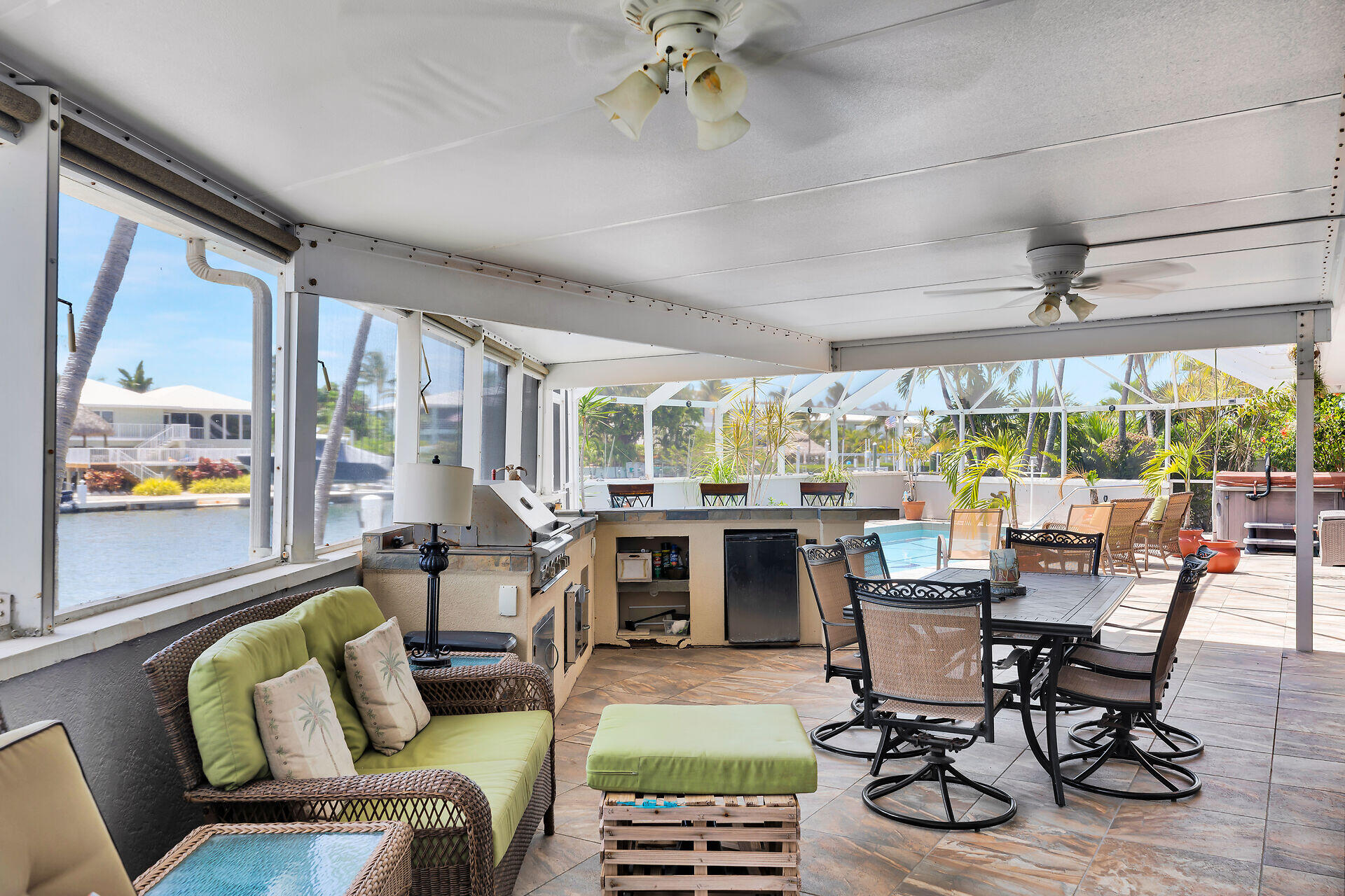 2919 Sombrero Boulevard