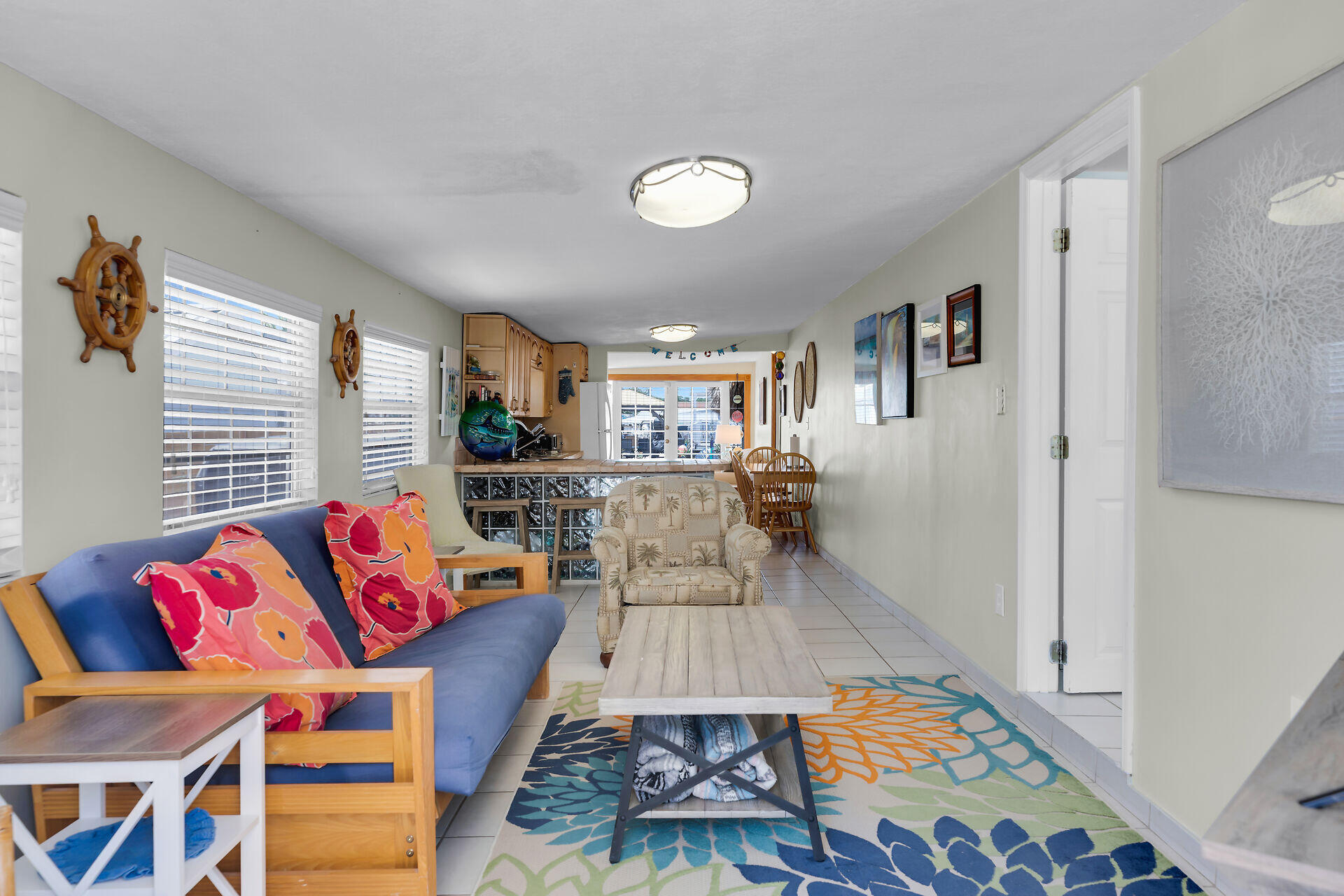 224 W 1st Court