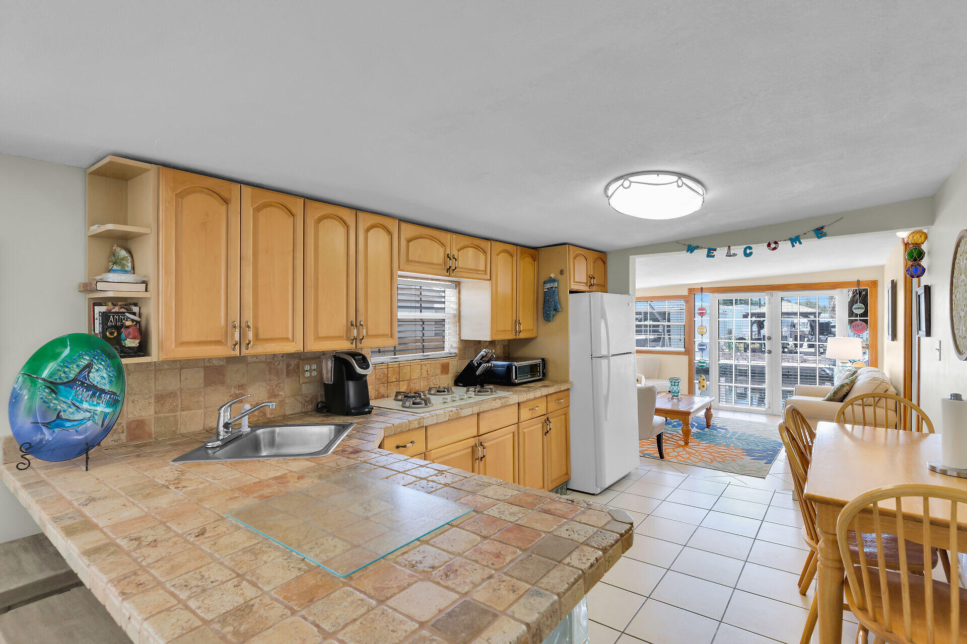224 W 1st Court