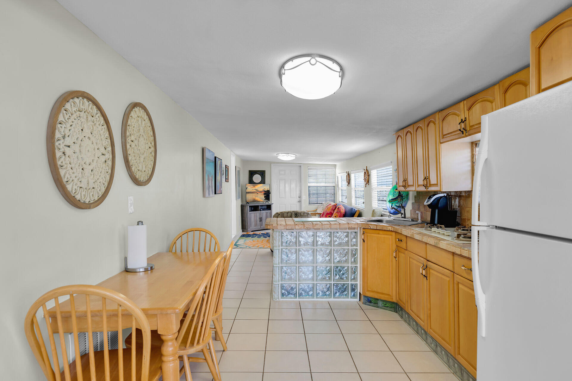 224 W 1st Court