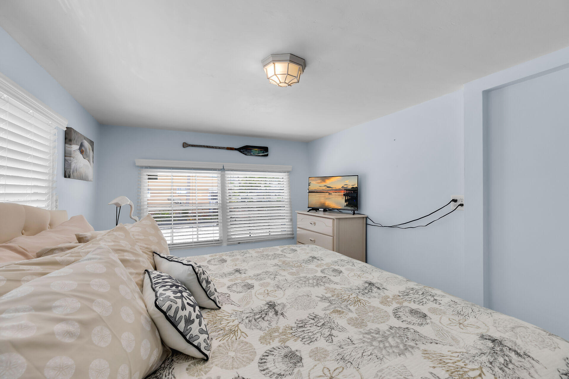 224 W 1st Court