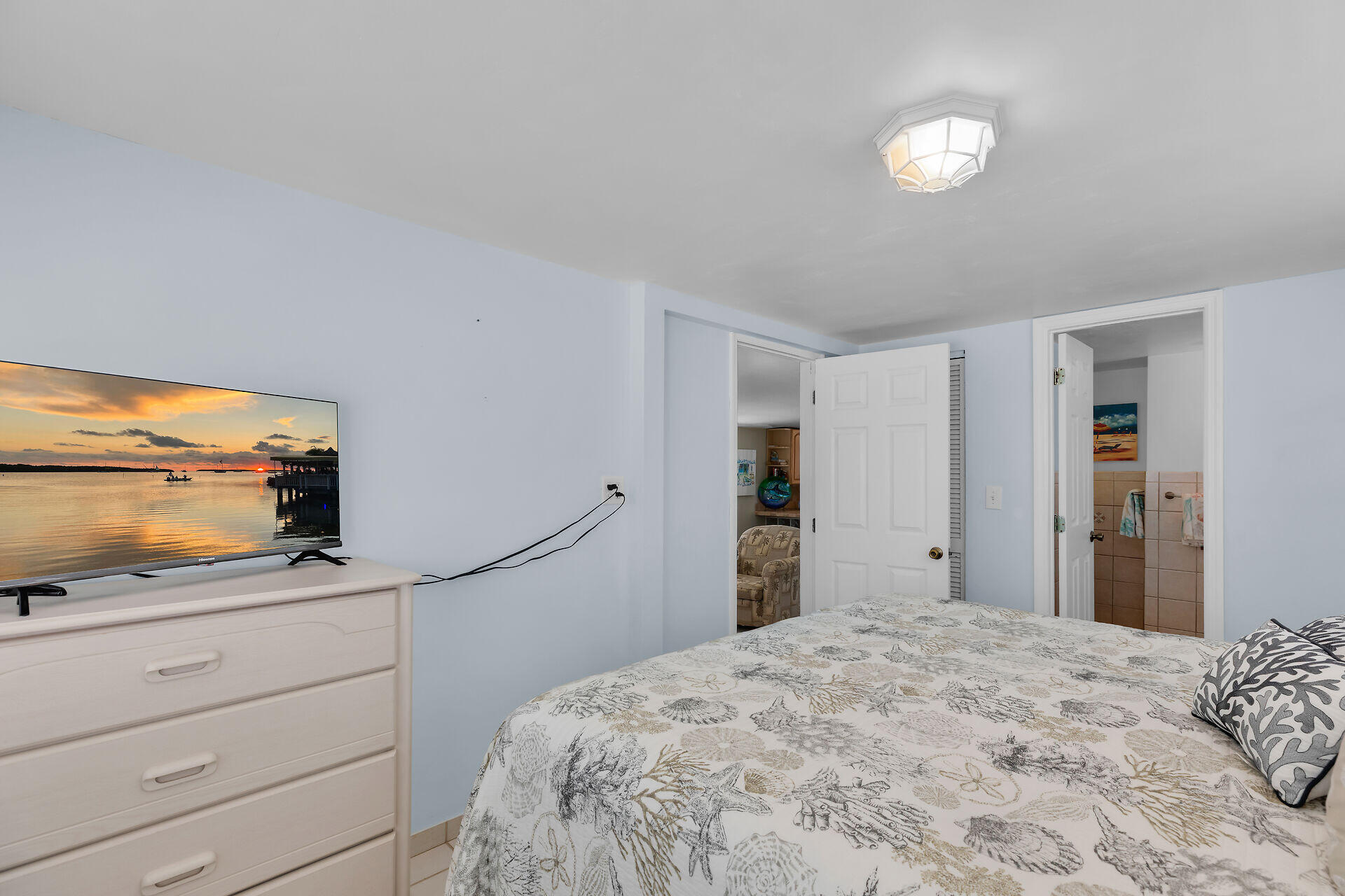 224 W 1st Court