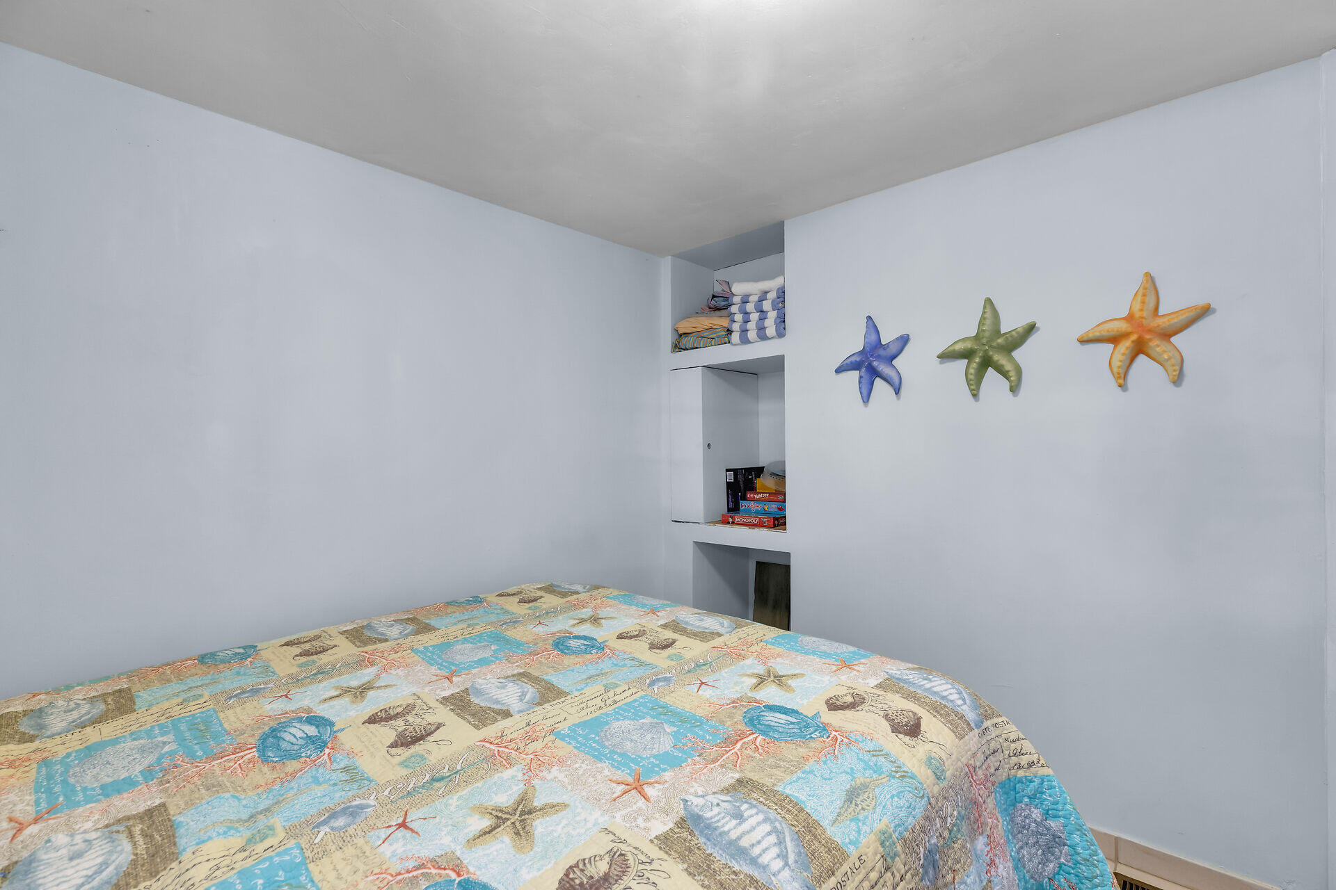 224 W 1st Court