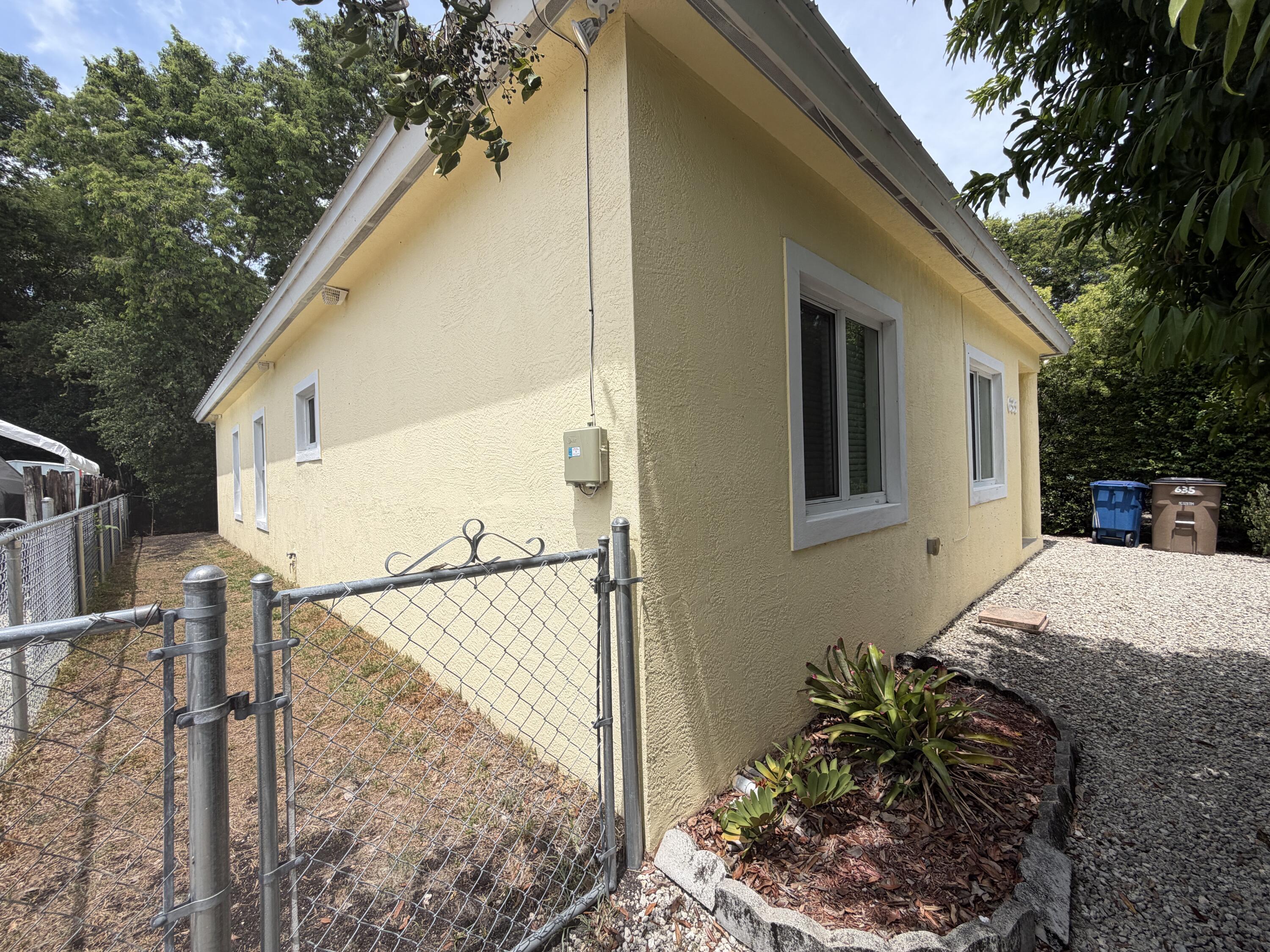 635 Cabrera Street