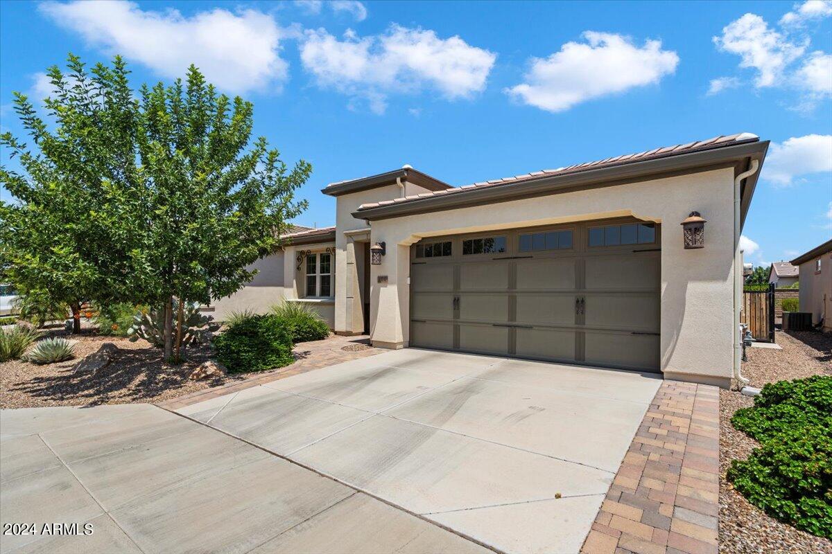 172 E CATALINA Lane