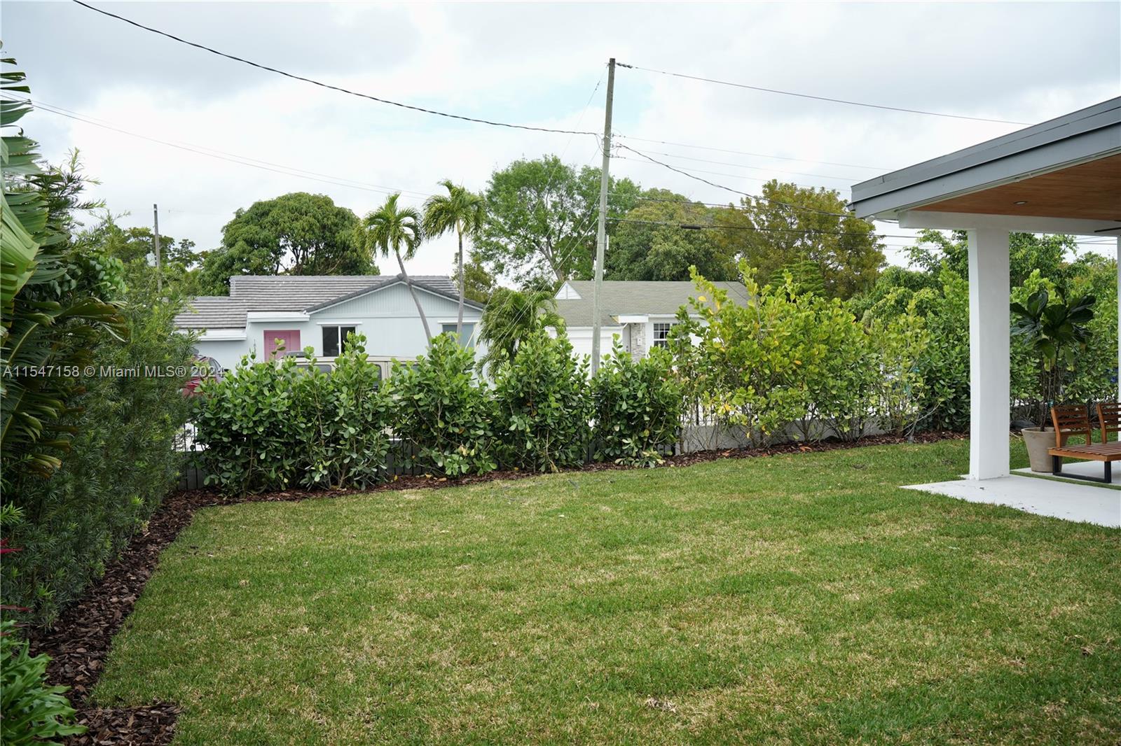 1900 SW 18th Ave