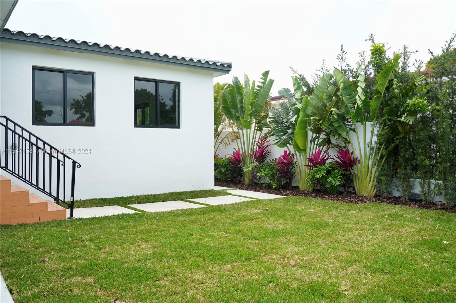 1900 SW 18th Ave
