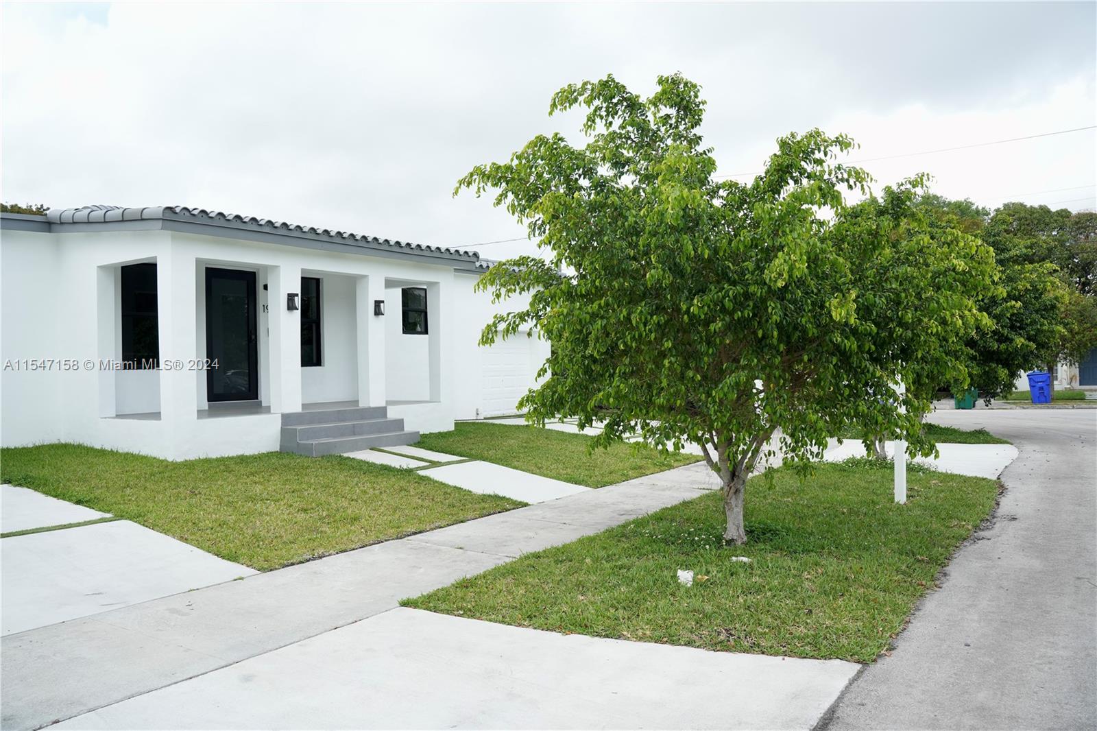 1900 SW 18th Ave