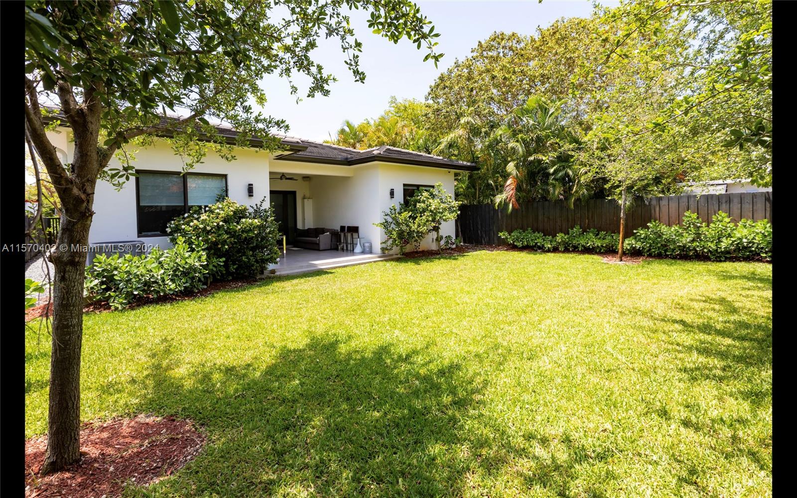 2661 SW 25th Ter
