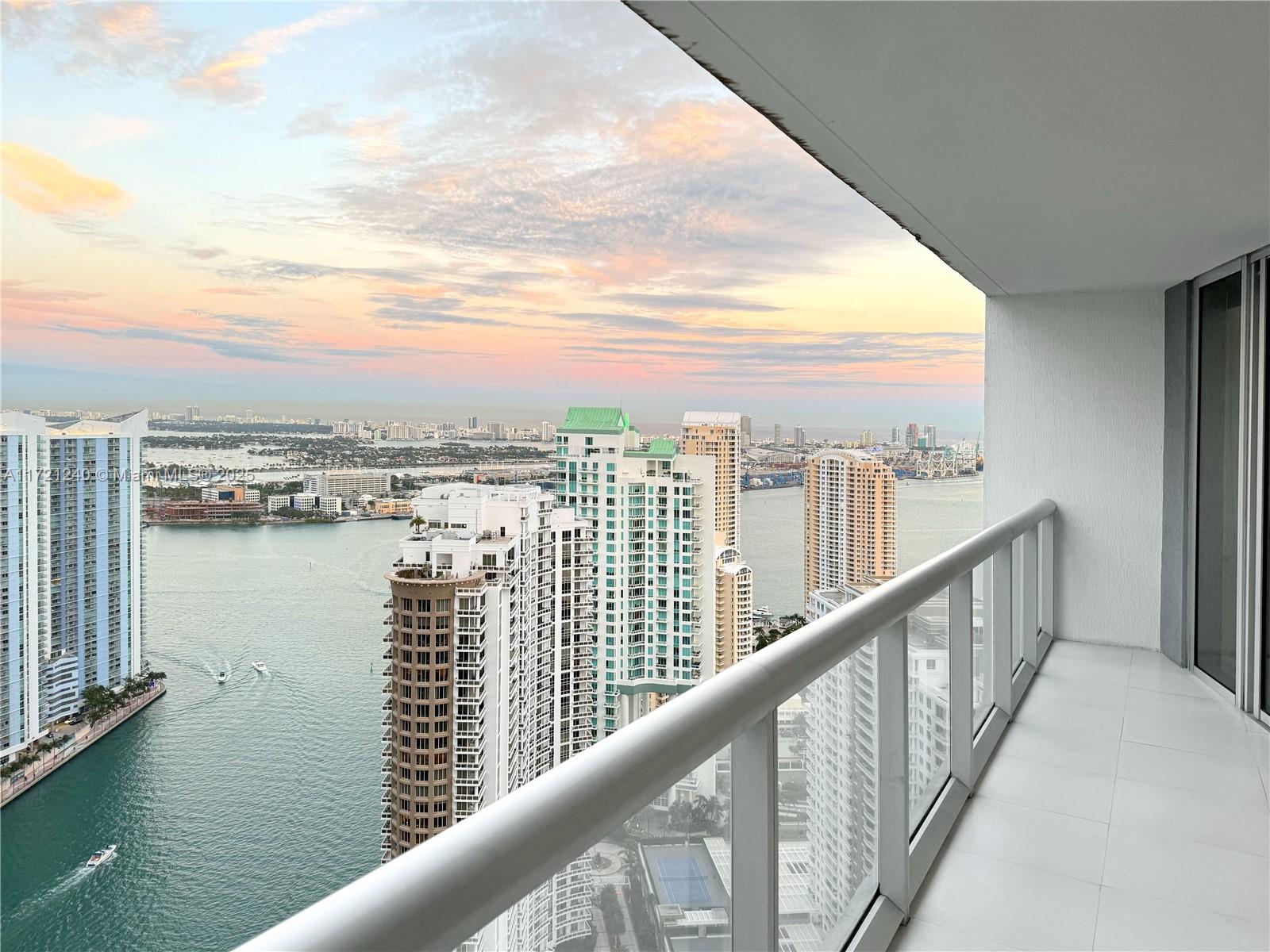 495 Brickell Ave # 4606