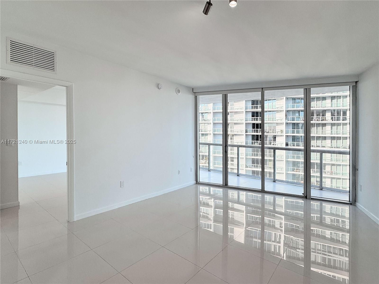 495 Brickell Ave # 4606