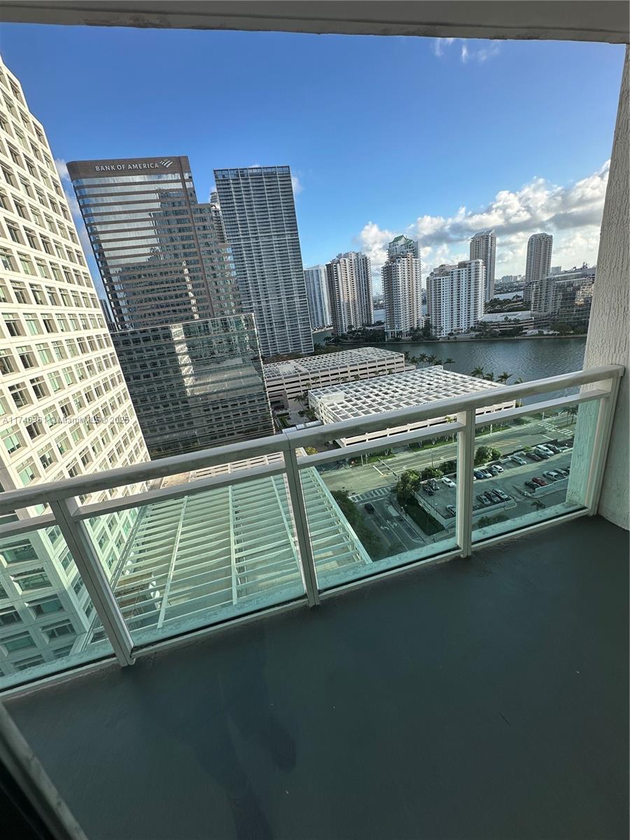 950 Brickell Bay Dr # 2008