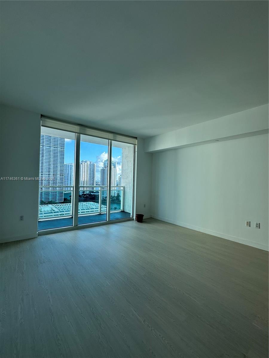 950 Brickell Bay Dr # 2008