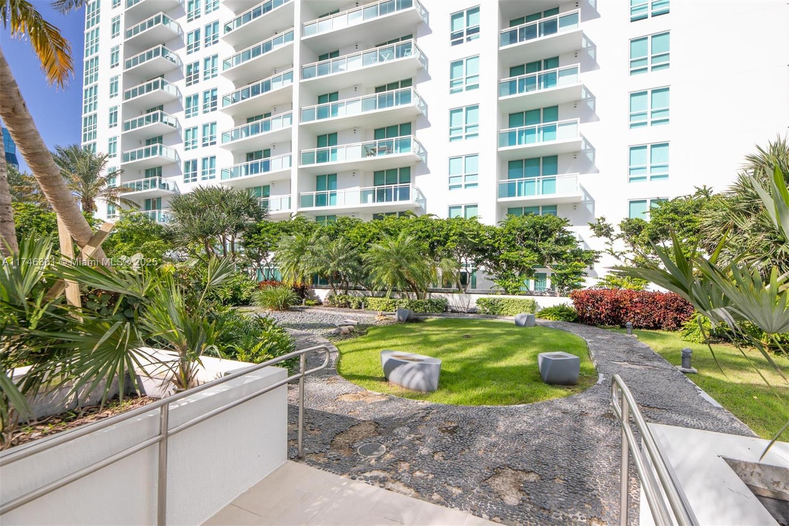 950 Brickell Bay Dr # 2008
