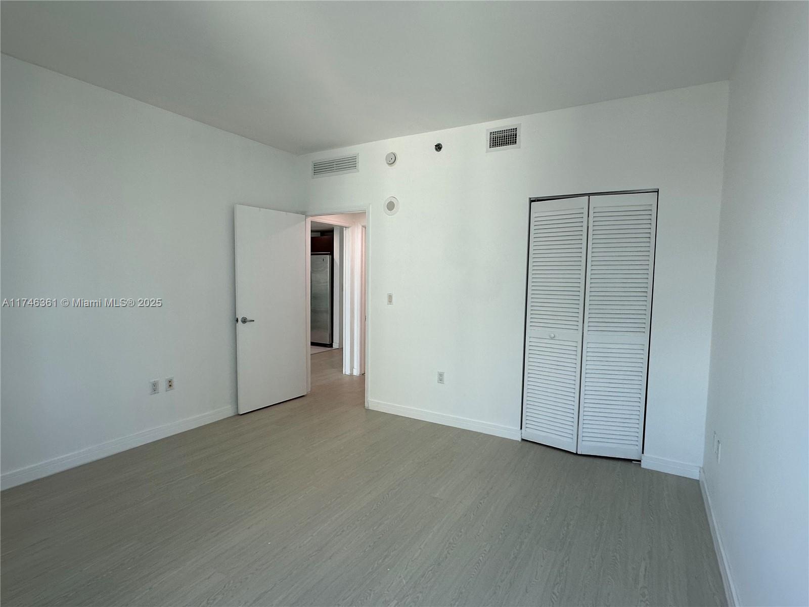 950 Brickell Bay Dr # 2008