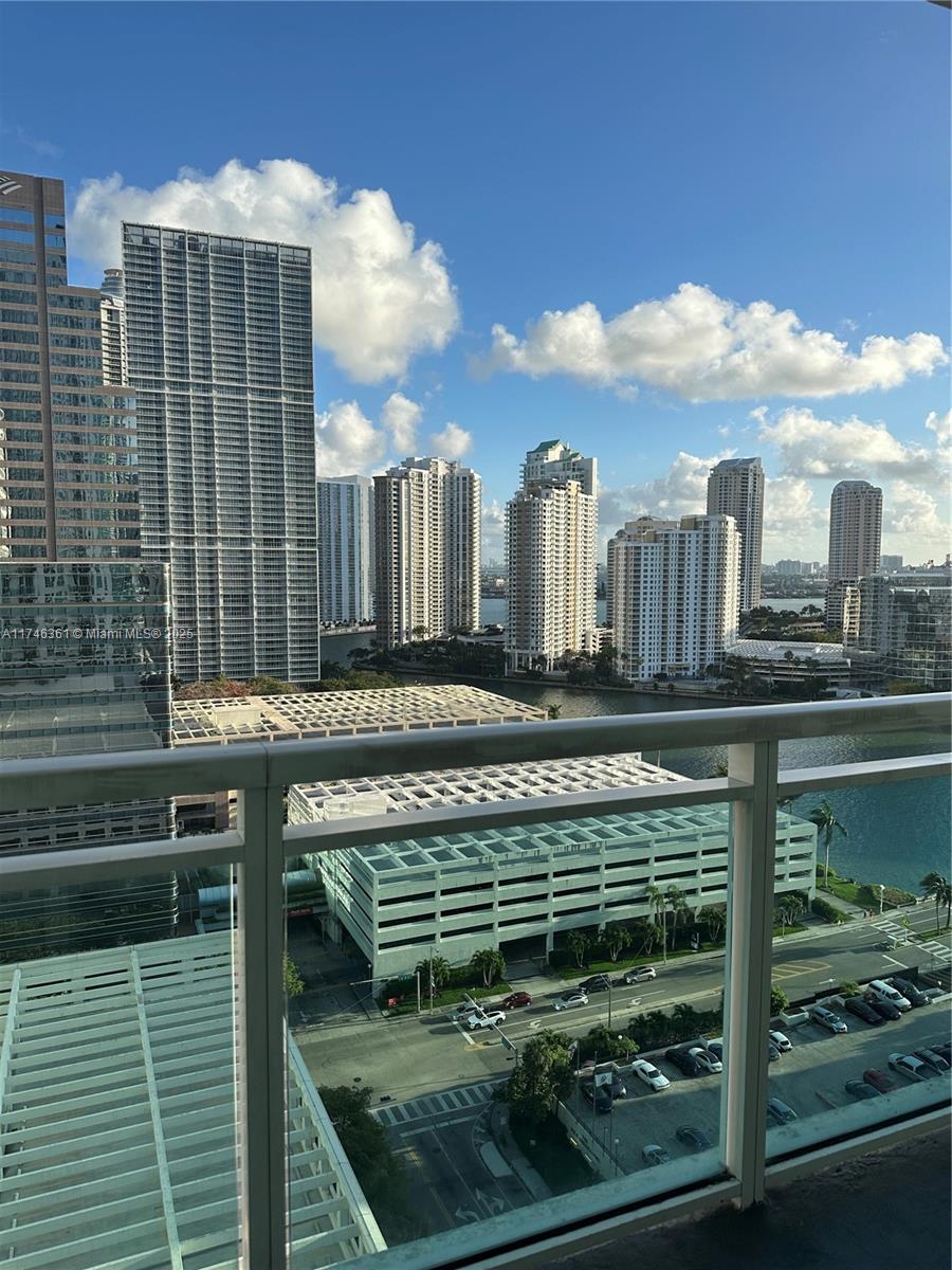 950 Brickell Bay Dr # 2008