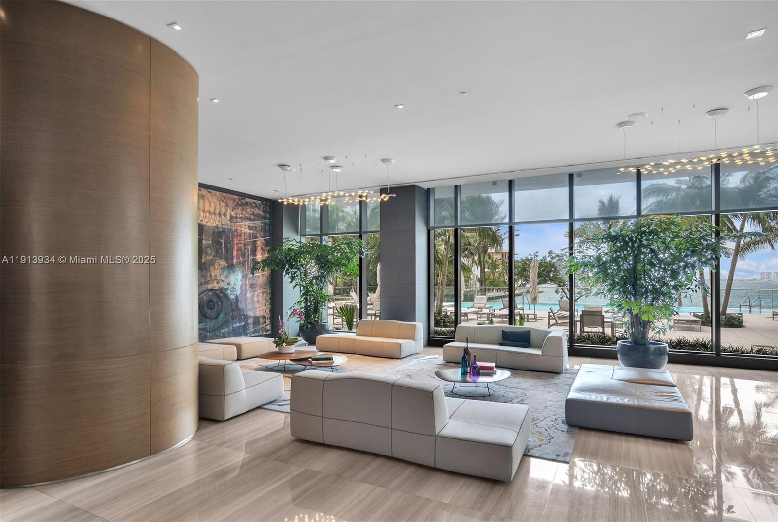 460 NE 28th St # 2607