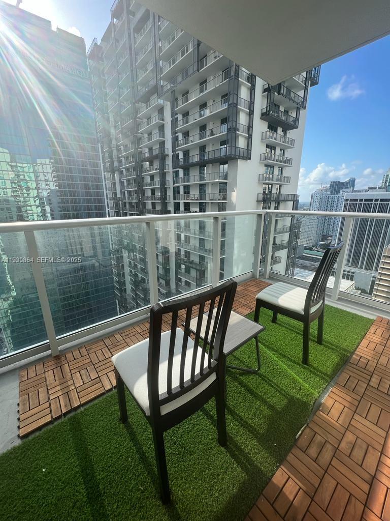300 S Biscayne Blvd # 3201 Unit: T-3201