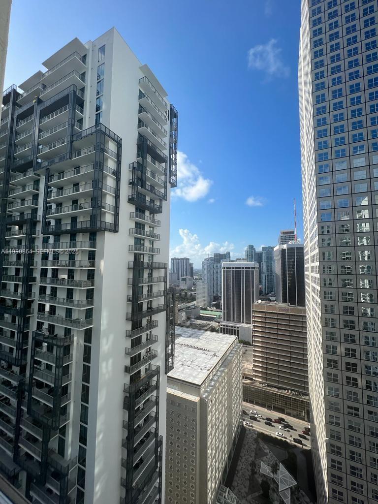 300 S Biscayne Blvd # 3201 Unit: T-3201