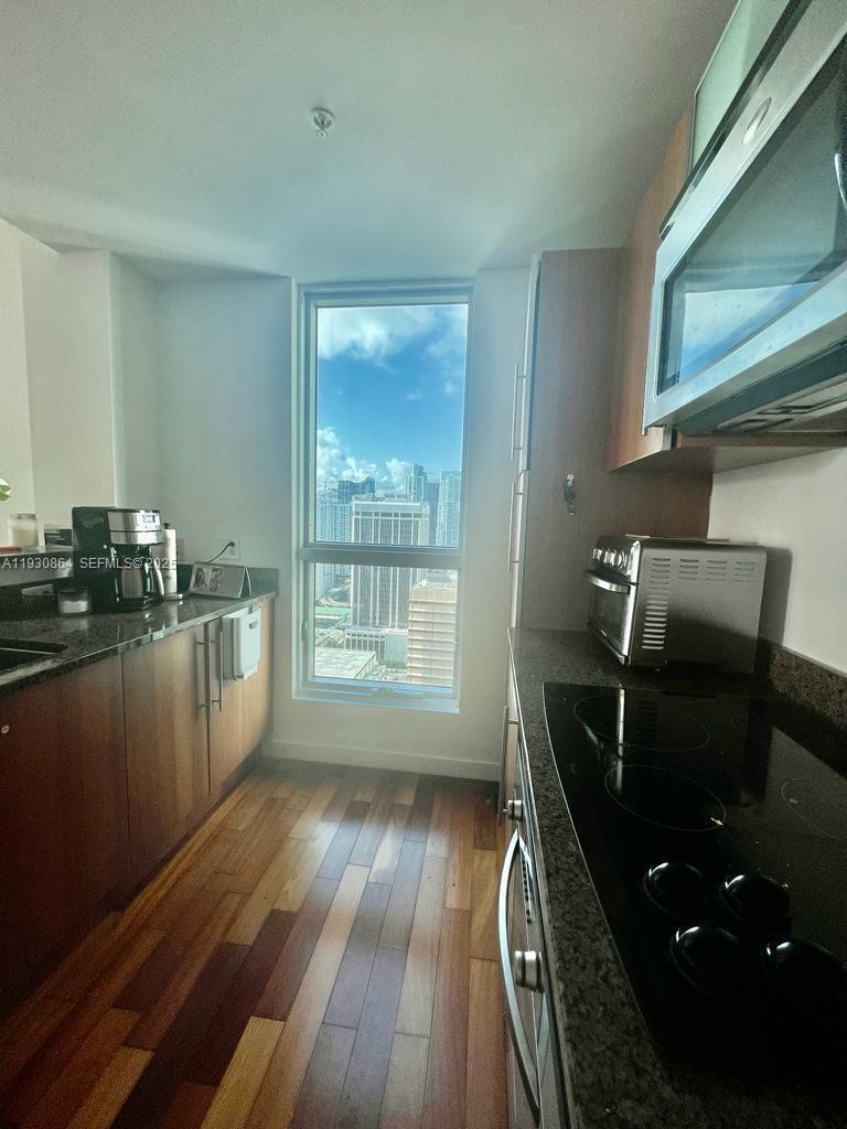 300 S Biscayne Blvd # 3201 Unit: T-3201