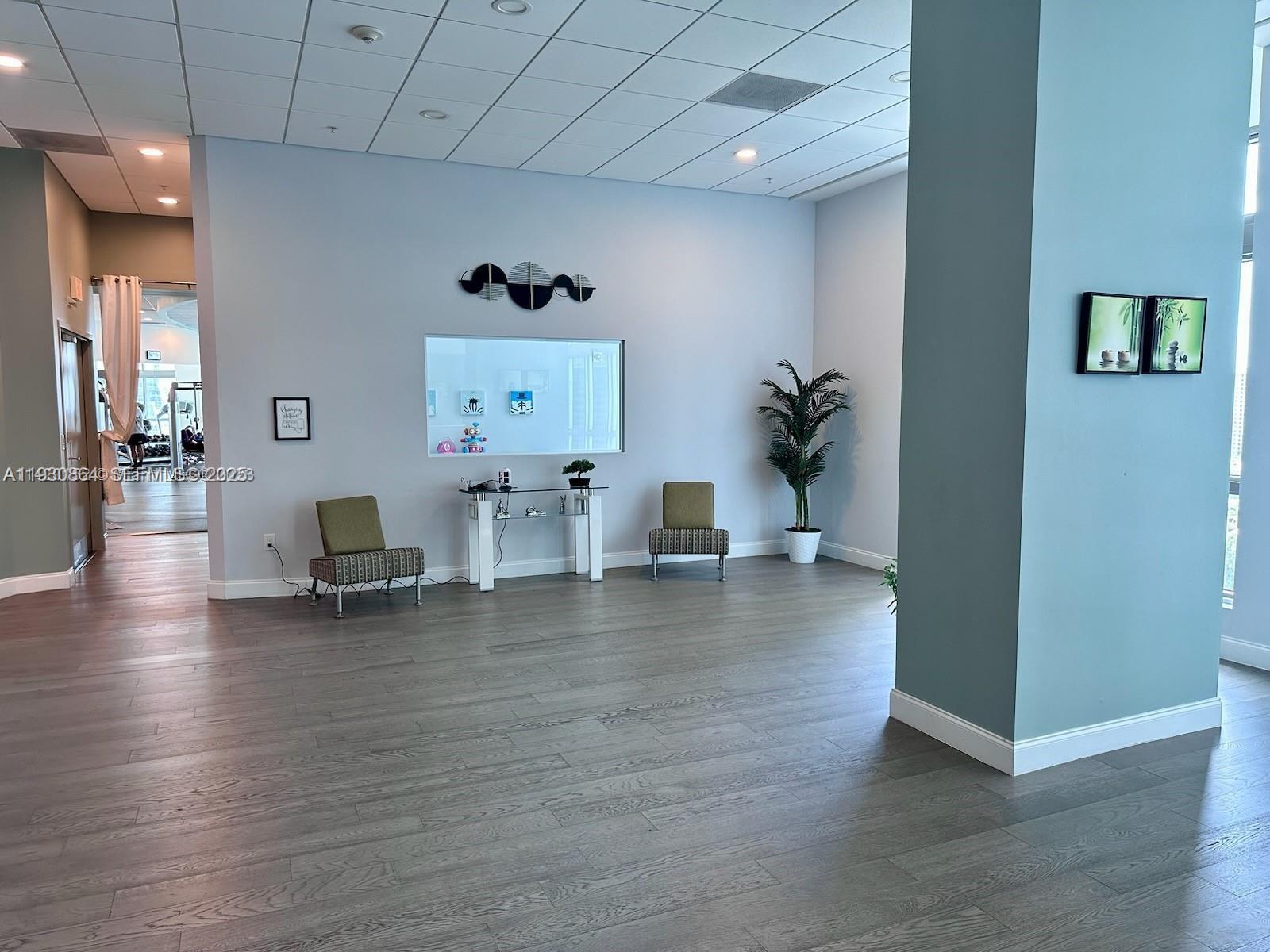 300 S Biscayne Blvd # 3201 Unit: T-3201