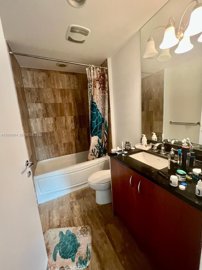 300 S Biscayne Blvd # 3201 Unit: T-3201