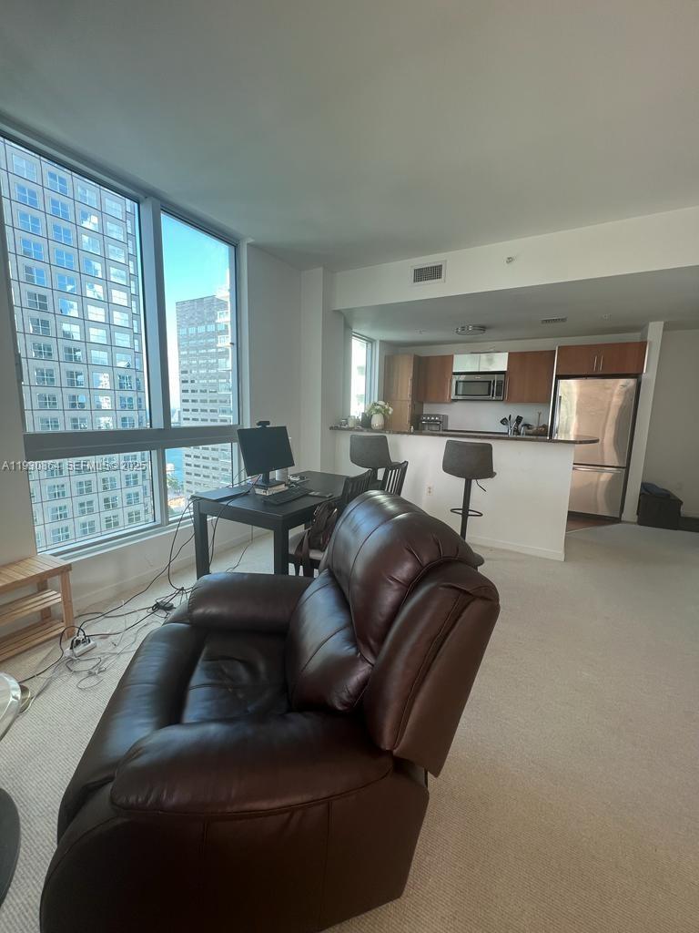 300 S Biscayne Blvd # 3201 Unit: T-3201