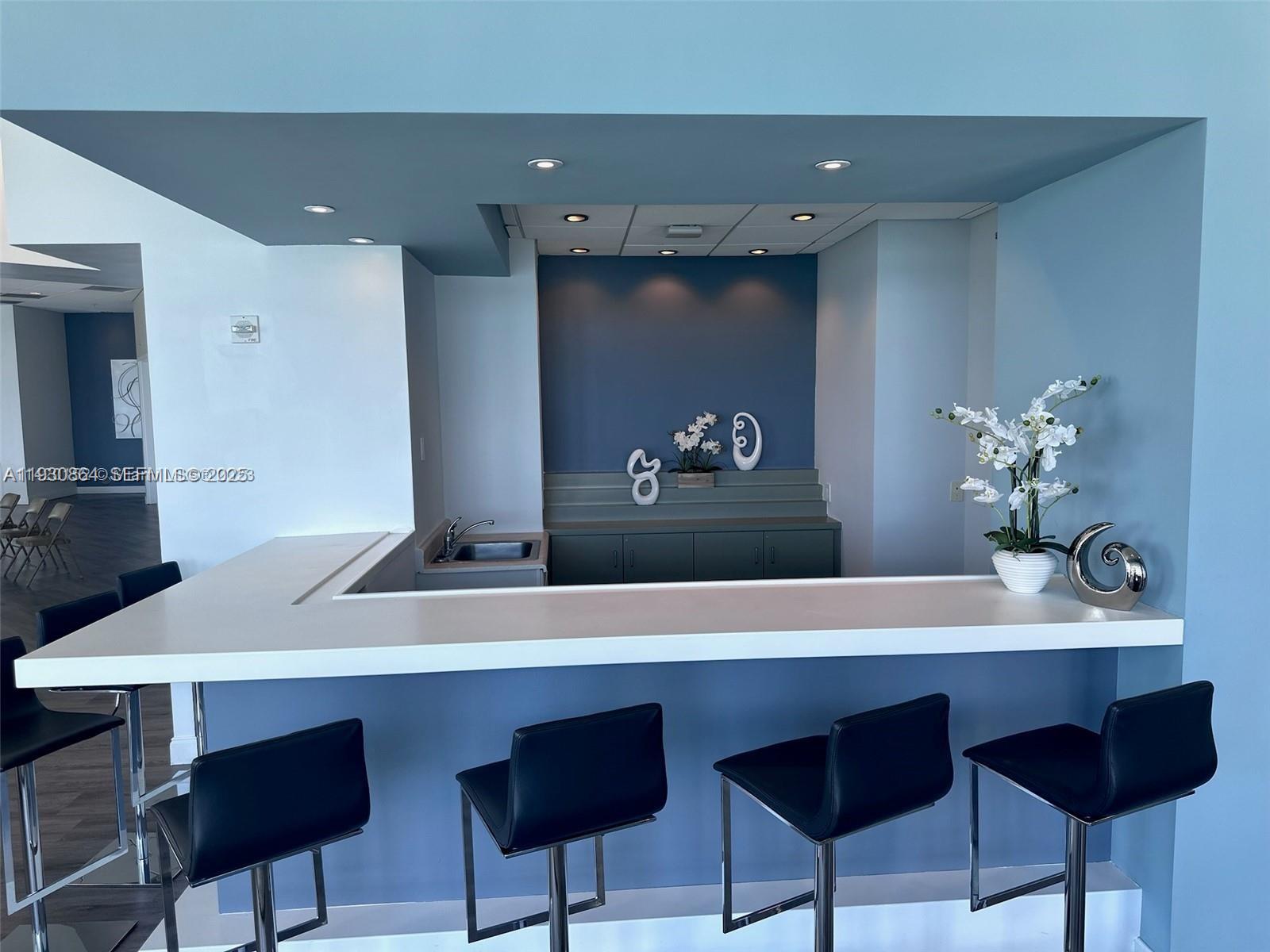 300 S Biscayne Blvd # 3201 Unit: T-3201