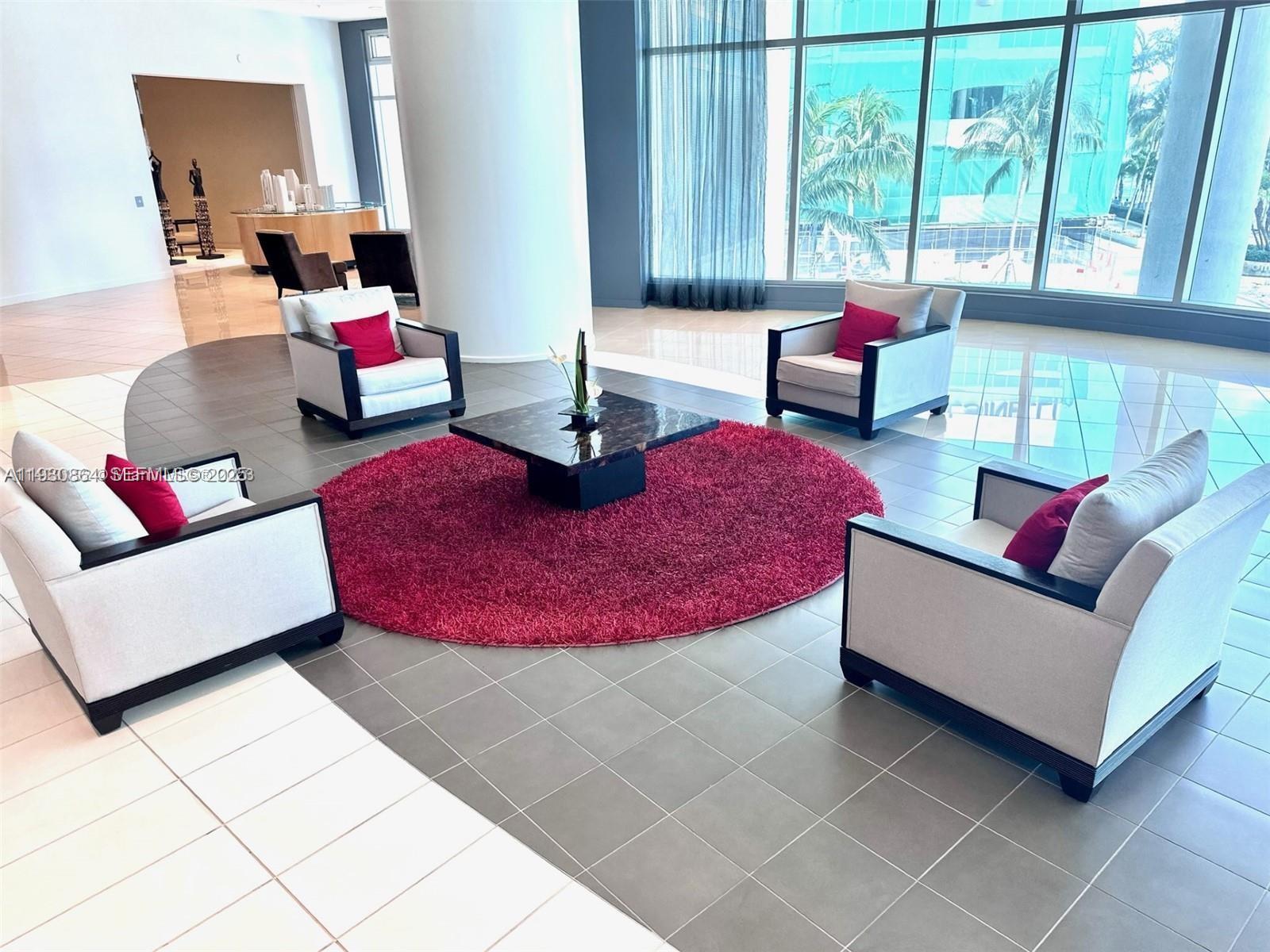 300 S Biscayne Blvd # 3201 Unit: T-3201