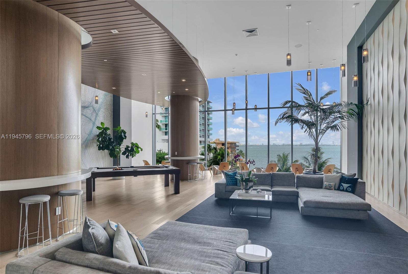 460 NE 28th St # 2607