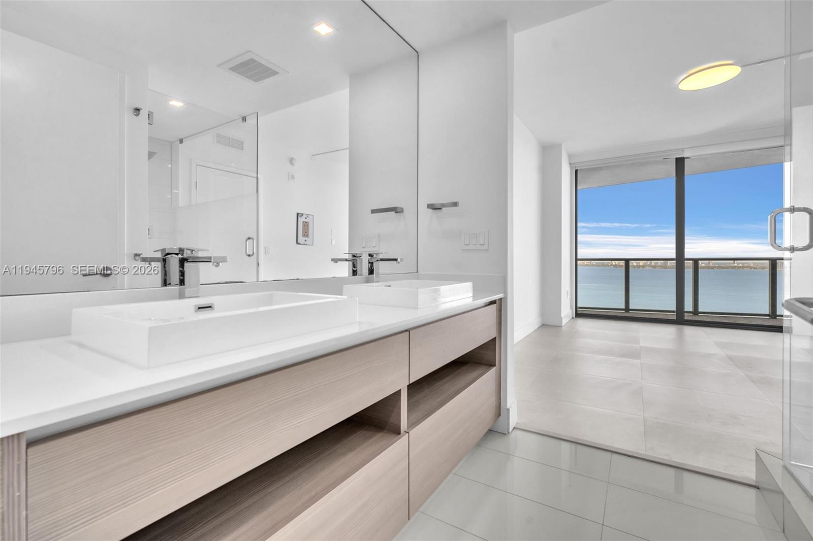 460 NE 28th St # 2607